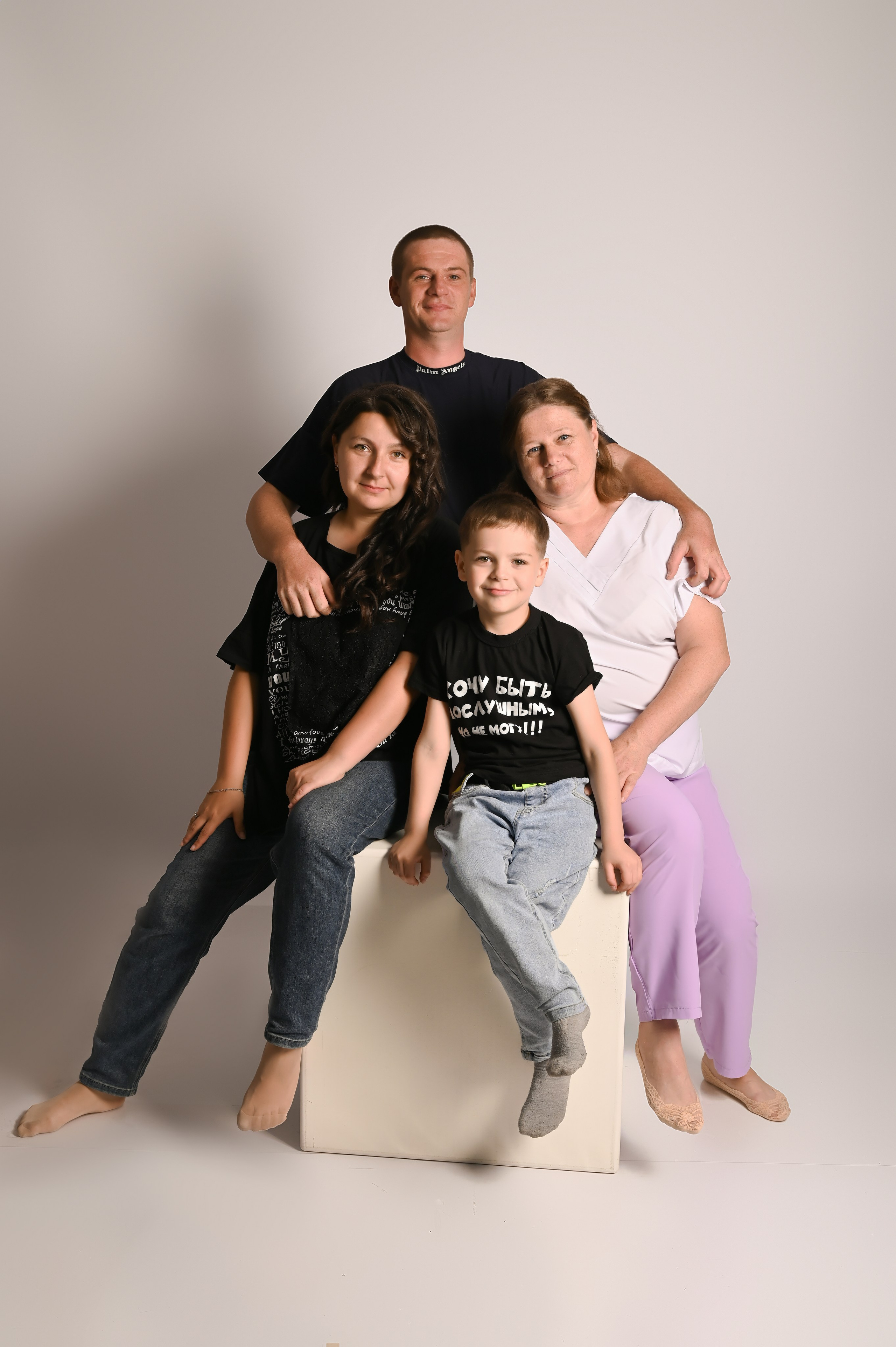 Семейные фотосессии. Фотограф Новорожденных и семейный Элла Огай г. Сатпаев