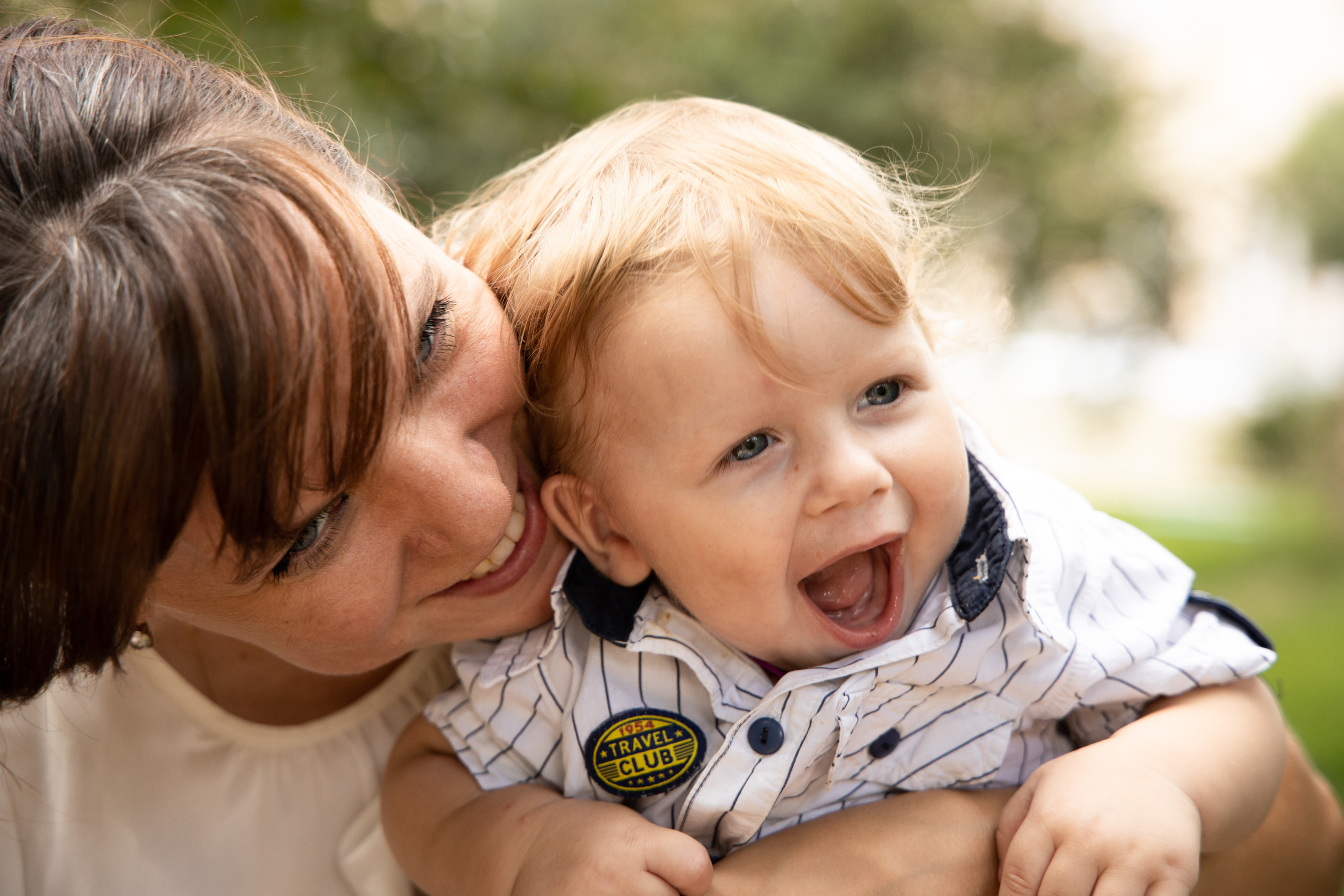 Мама и малыш, крупный план. Детская съёмка Астрахань.
