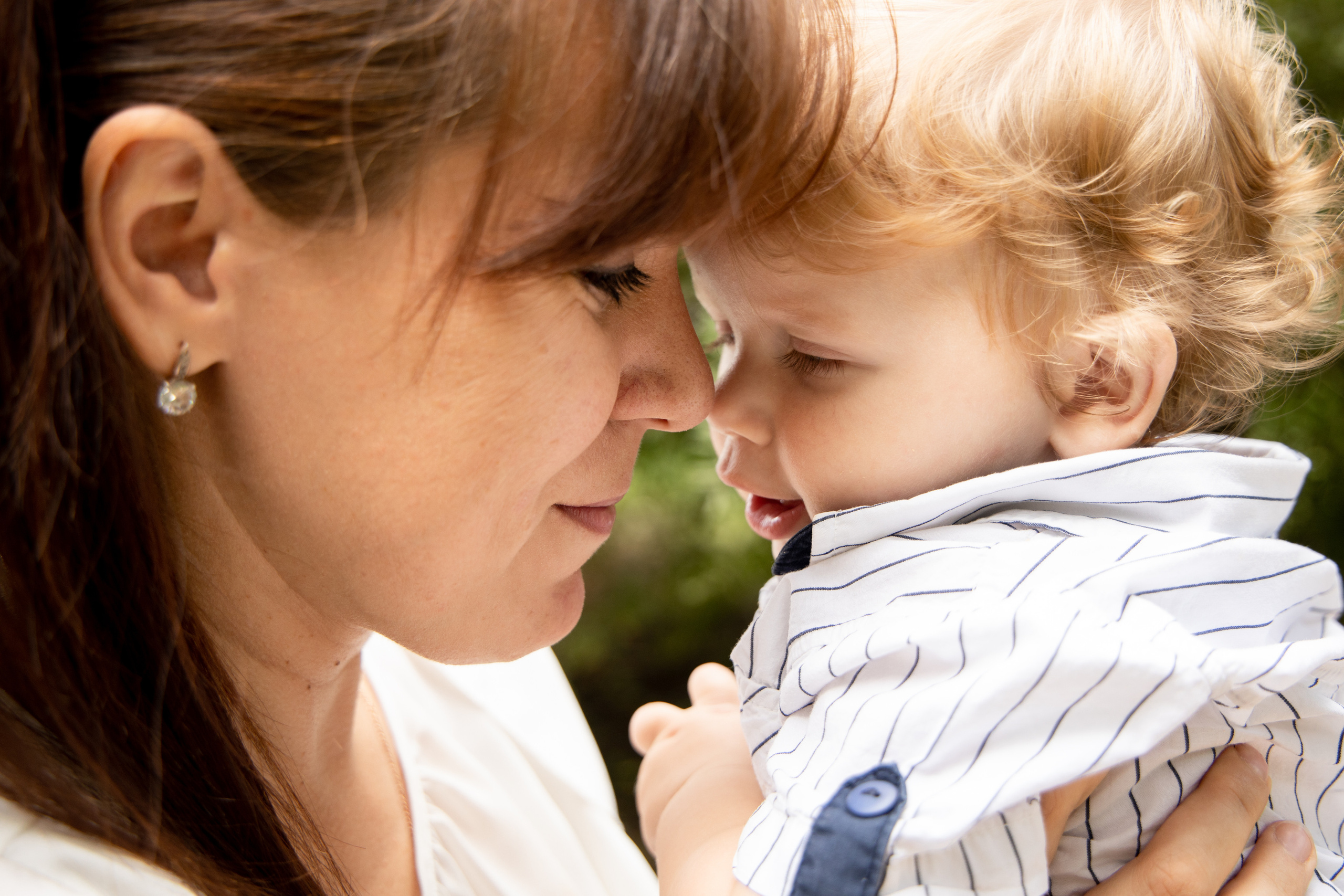 Мама и малыш, крупный план. Детская съёмка Астрахань.