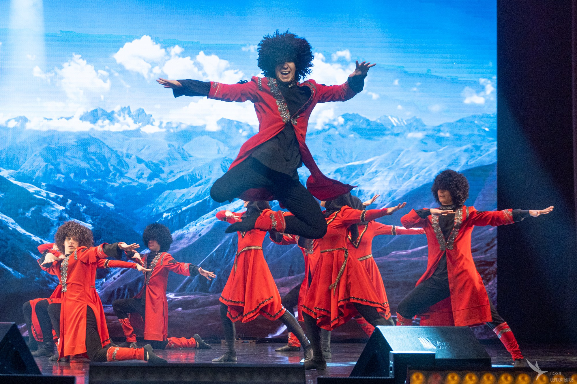 Юбилейный концерт студии эстрадного танца «Изумрудный город». Репортажный фотограф в Казани Павел Серпокрылов