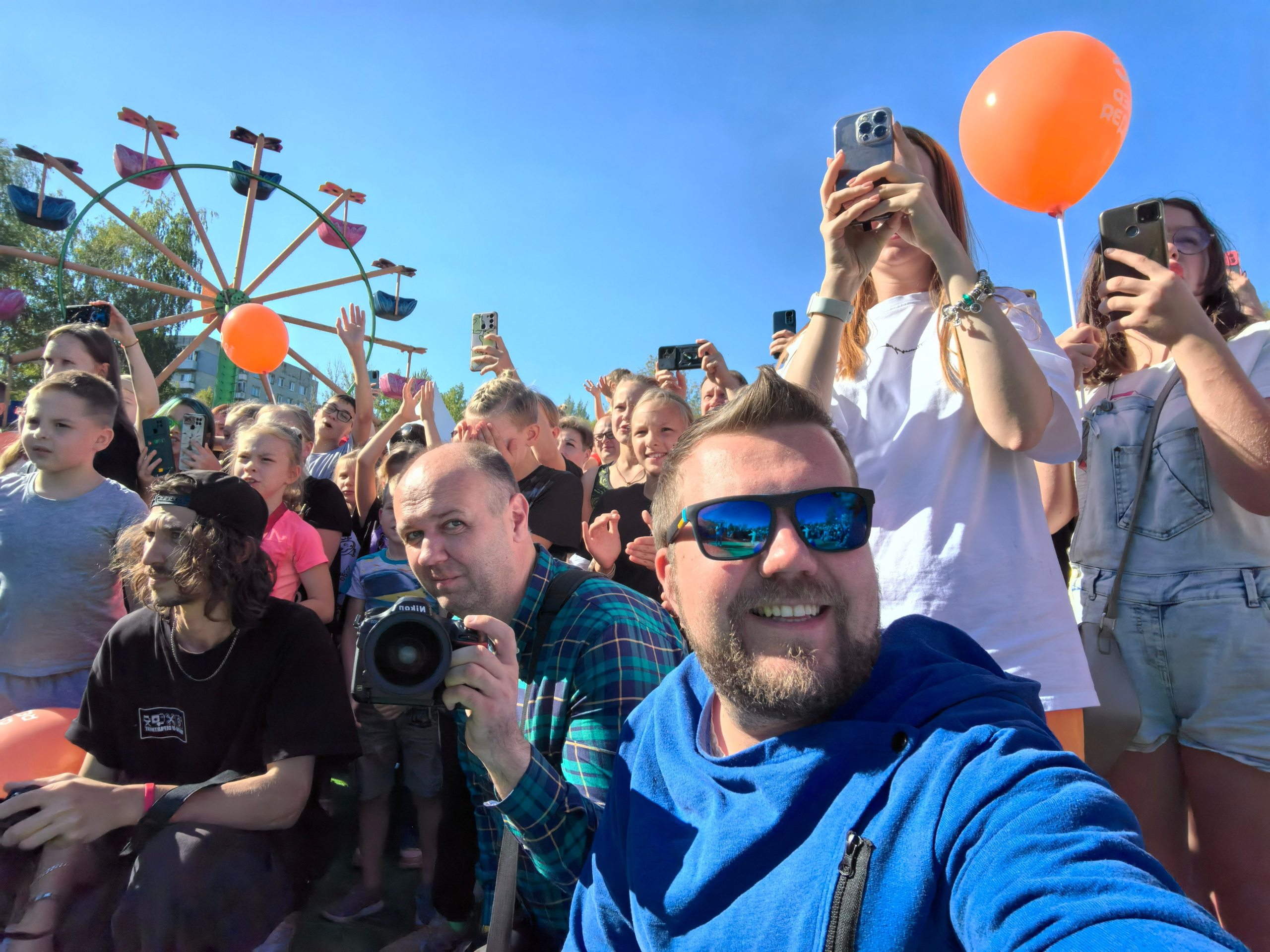 Съёмка видео с ведущим в Ярославле | The One — обзоры, интервью, эфиры. Фото и видеосъёмка в Ярославле | Студия The One — от 2500 ₽/час