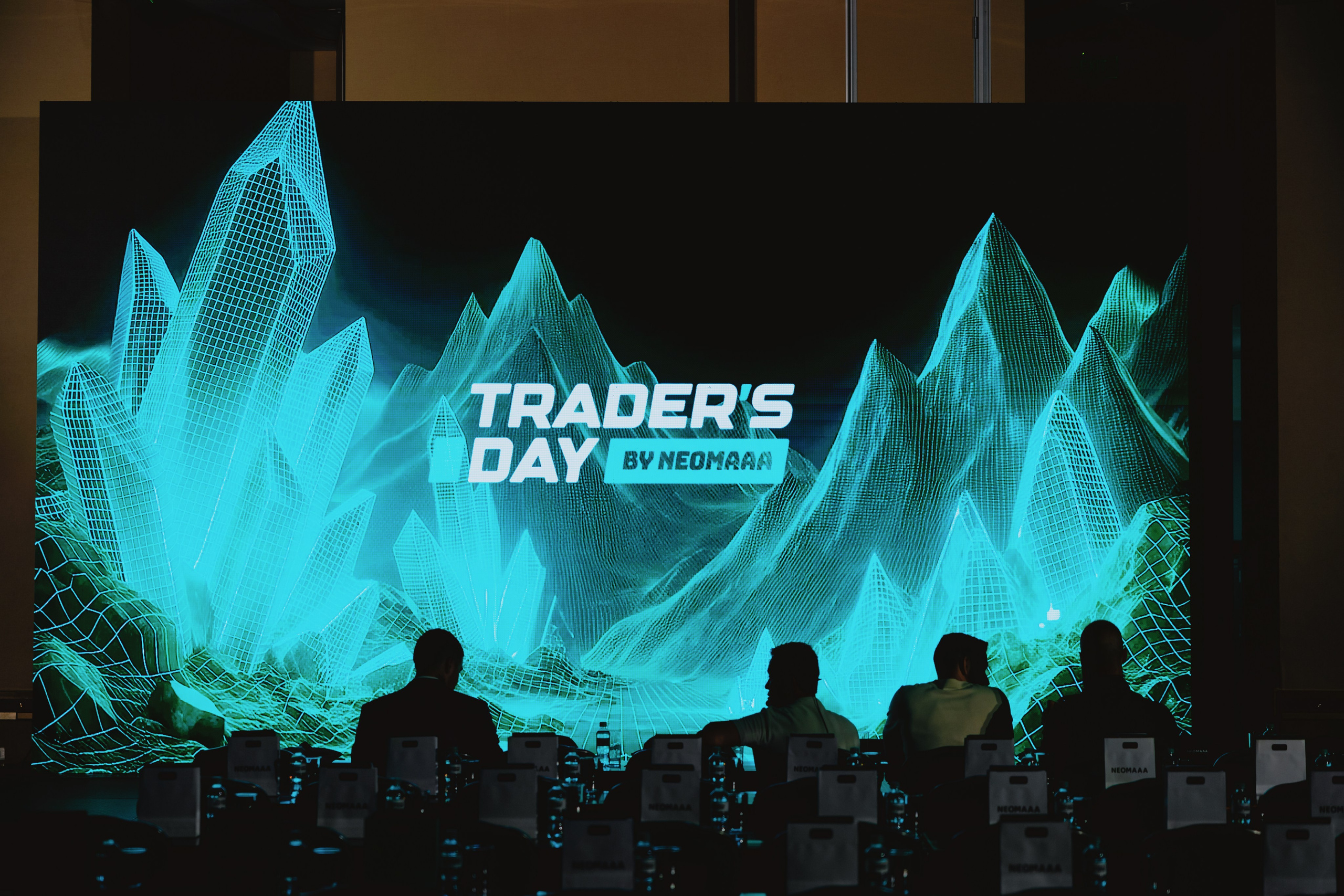 TRADERS DAY By NeomAAA Medellin. NeomAAA Funds Gallery