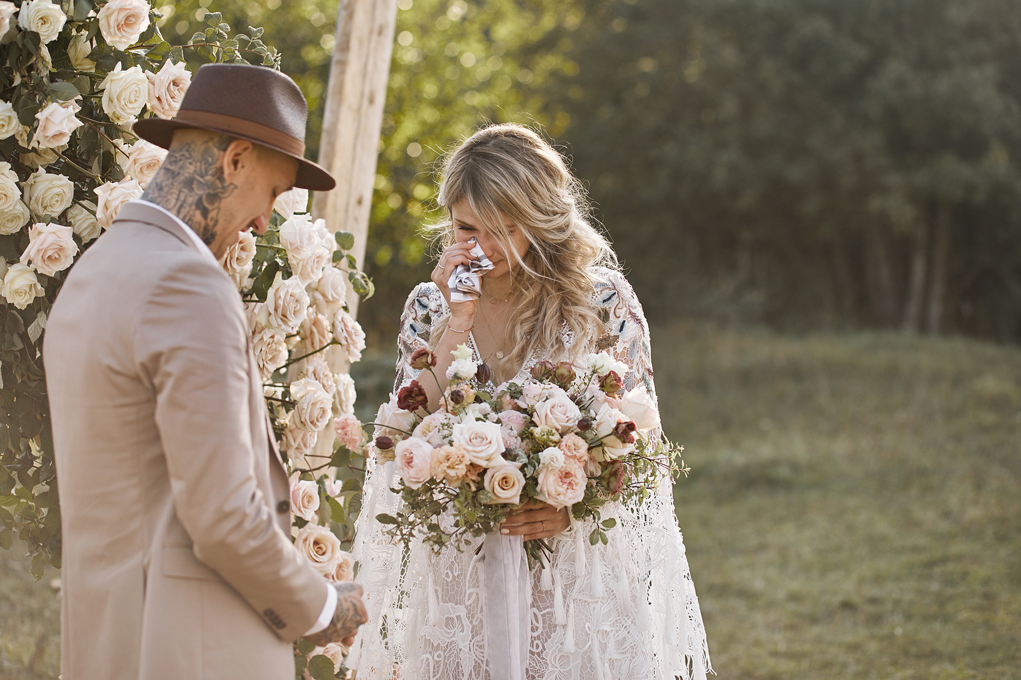 Там где нет связи, люди вынуждены общаться)). Фотограф Игорь Цаплин