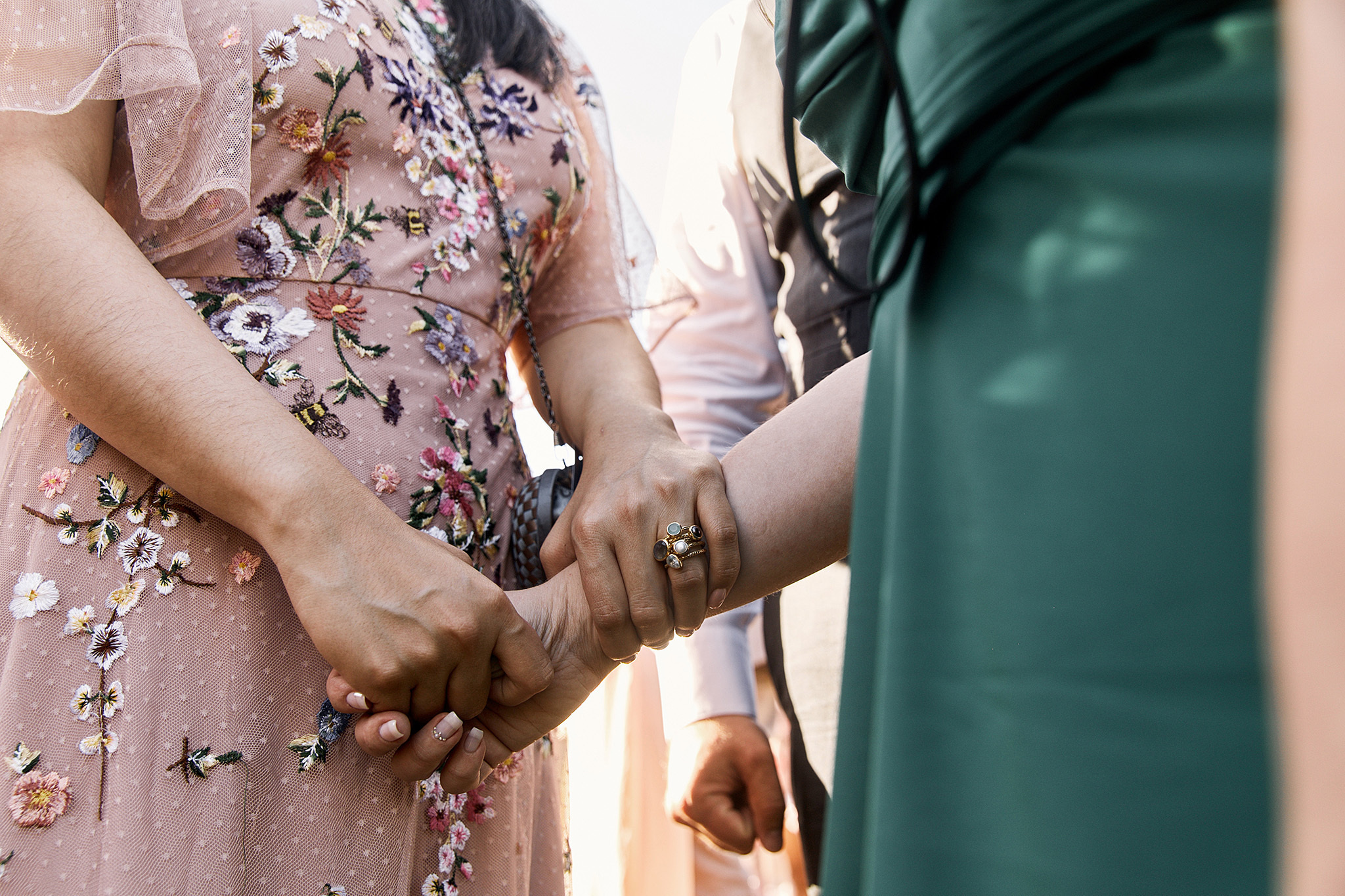 Там где нет связи, люди вынуждены общаться)). Фотограф Игорь Цаплин