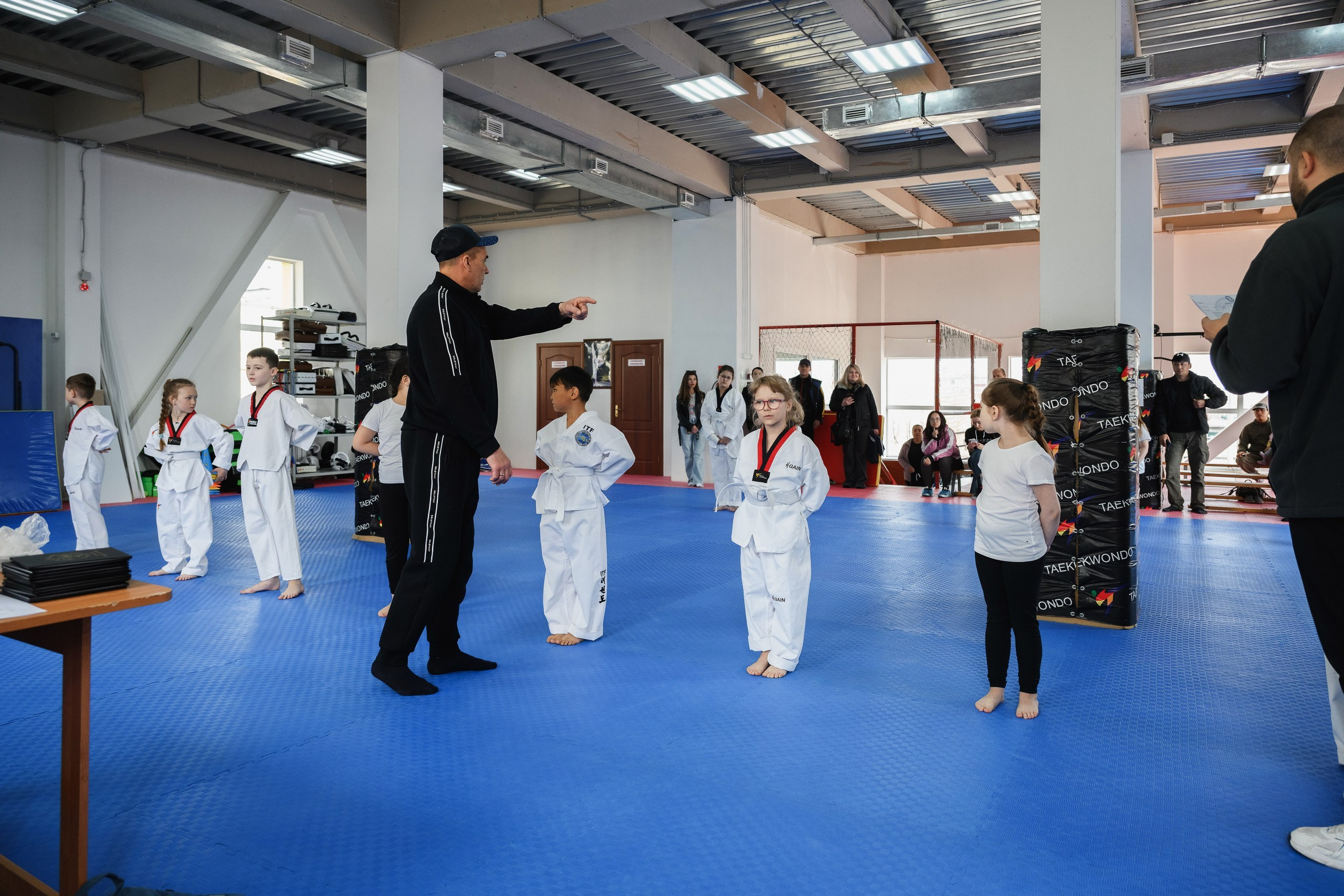 Фотосъемка спортивных соревнований в Петропавловске-Камчатском, Спортивная репортажная фотосессия в Петропавловске-Камчатском, Профессиональная съемка детских соревнований в Петропавловске-Камчатском, Динамичные спортивные фото в Петропавловске-Камчатском, Стоимость фотосъемки соревнований в Петропавловске-Камчатском.