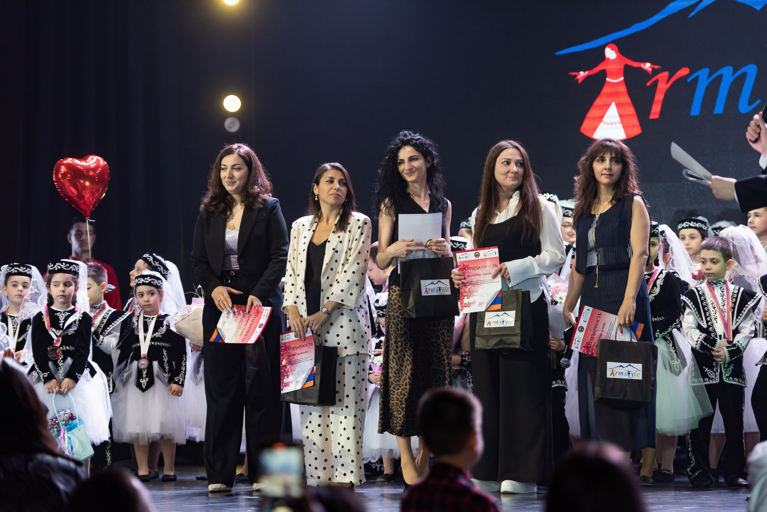 Фотосъемка сольного концерта в честь 18-летия Армстайл. Портретный и репортажный фотограф в Санкт-Петербурге | Валерия Кайряк