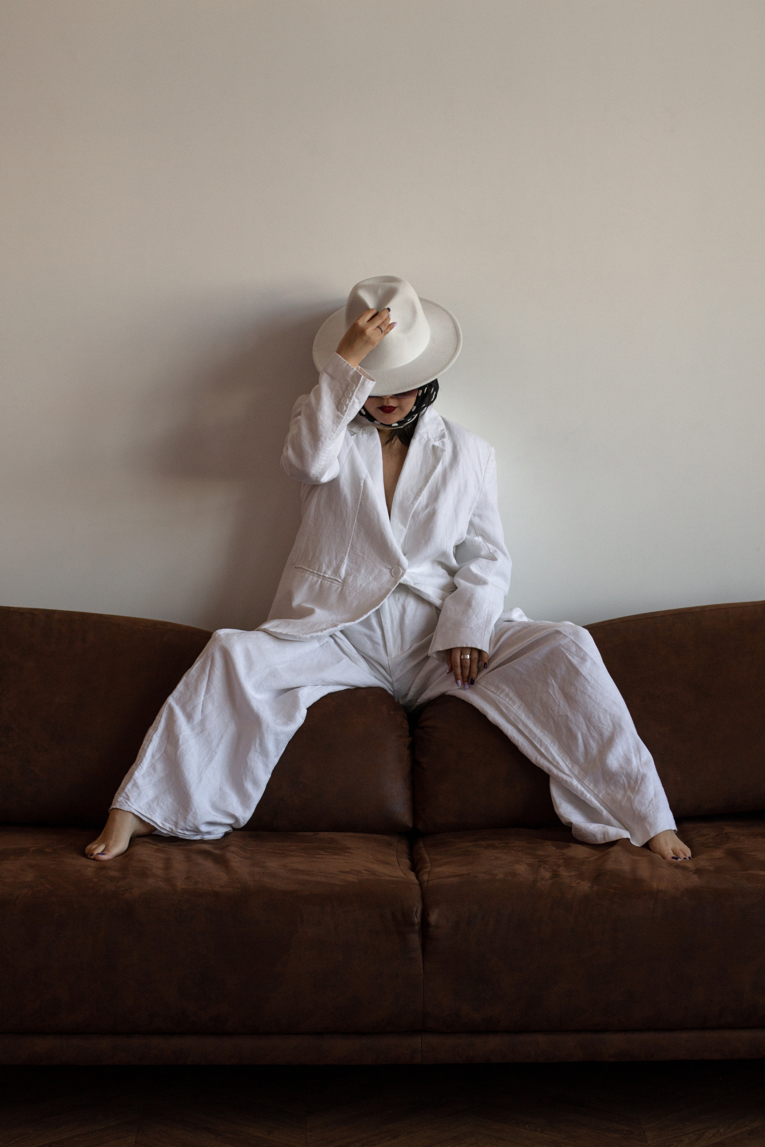 Лена в минимализме. Портретный и свадебный фотограф в Краснодаре