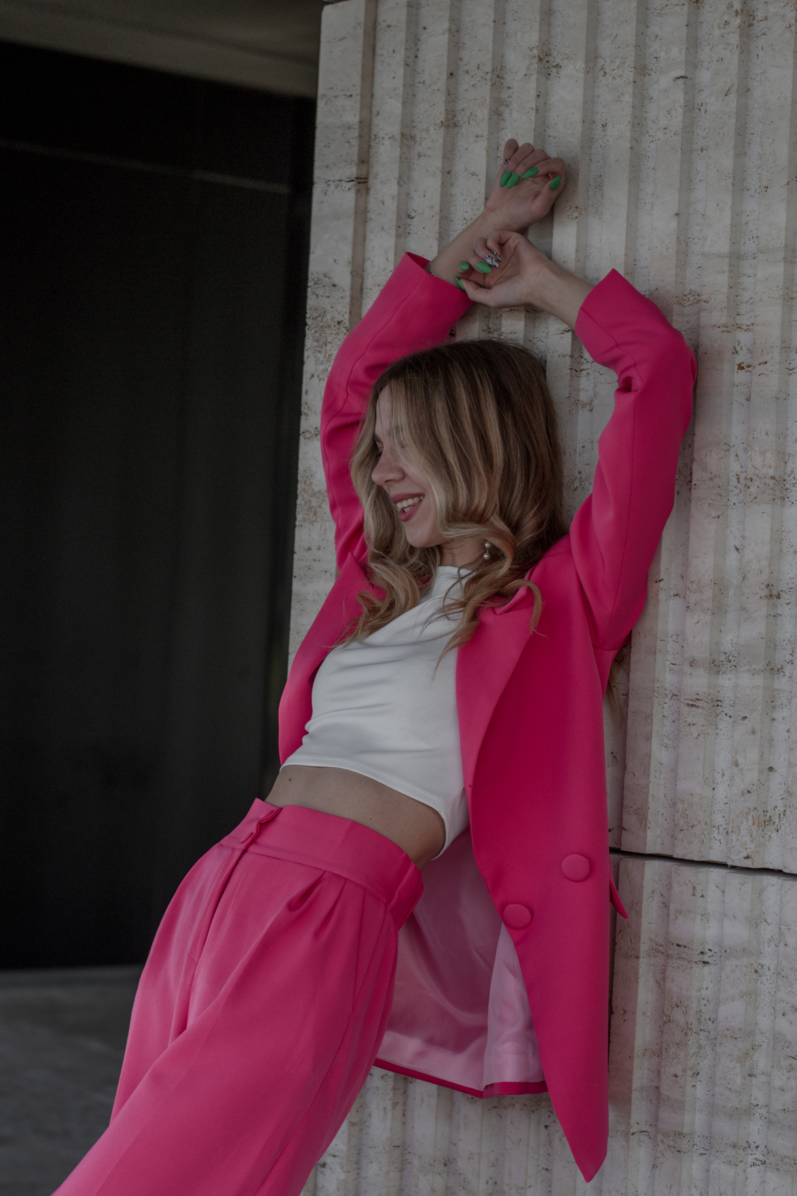 Весенняя прогулка в розовых цветах. Портретный и свадебный фотограф в Краснодаре