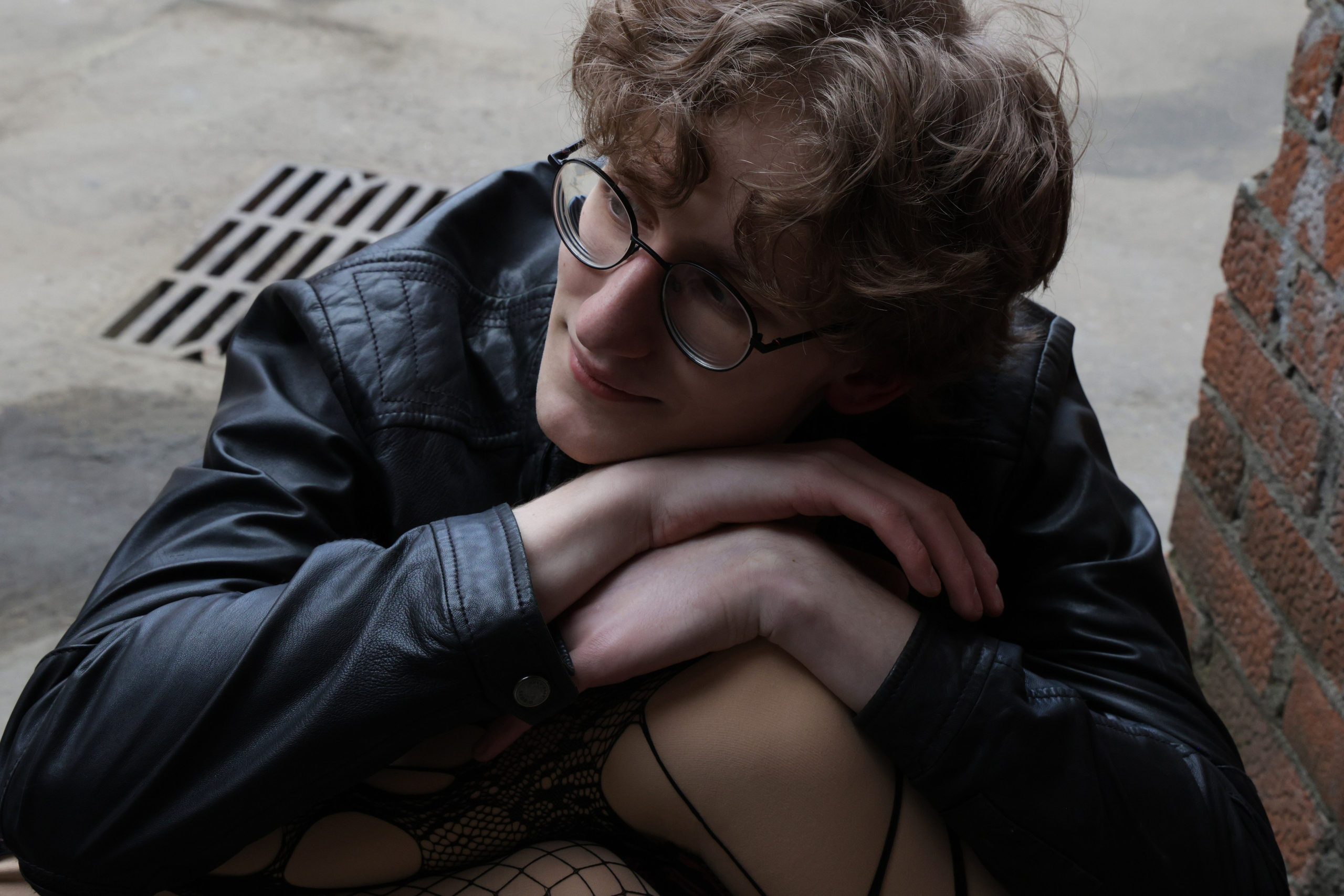 Love, cigarettes and yards. Portrait photographer based in Toronto — Blinova Mariia