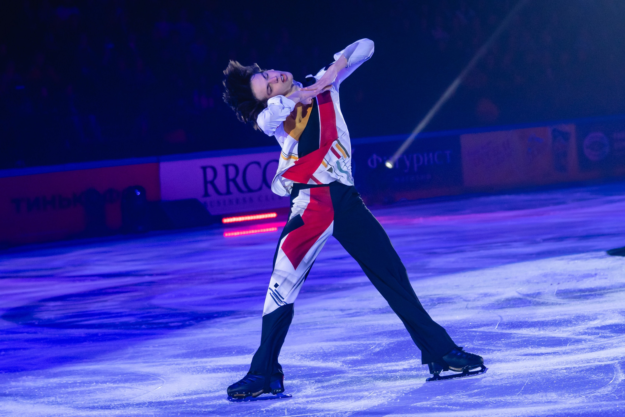 Шоу «Чемпионы на льду» в Новосибирске. Воробьева Ксения — Спортивный и танцевальный фотограф Новосибирск