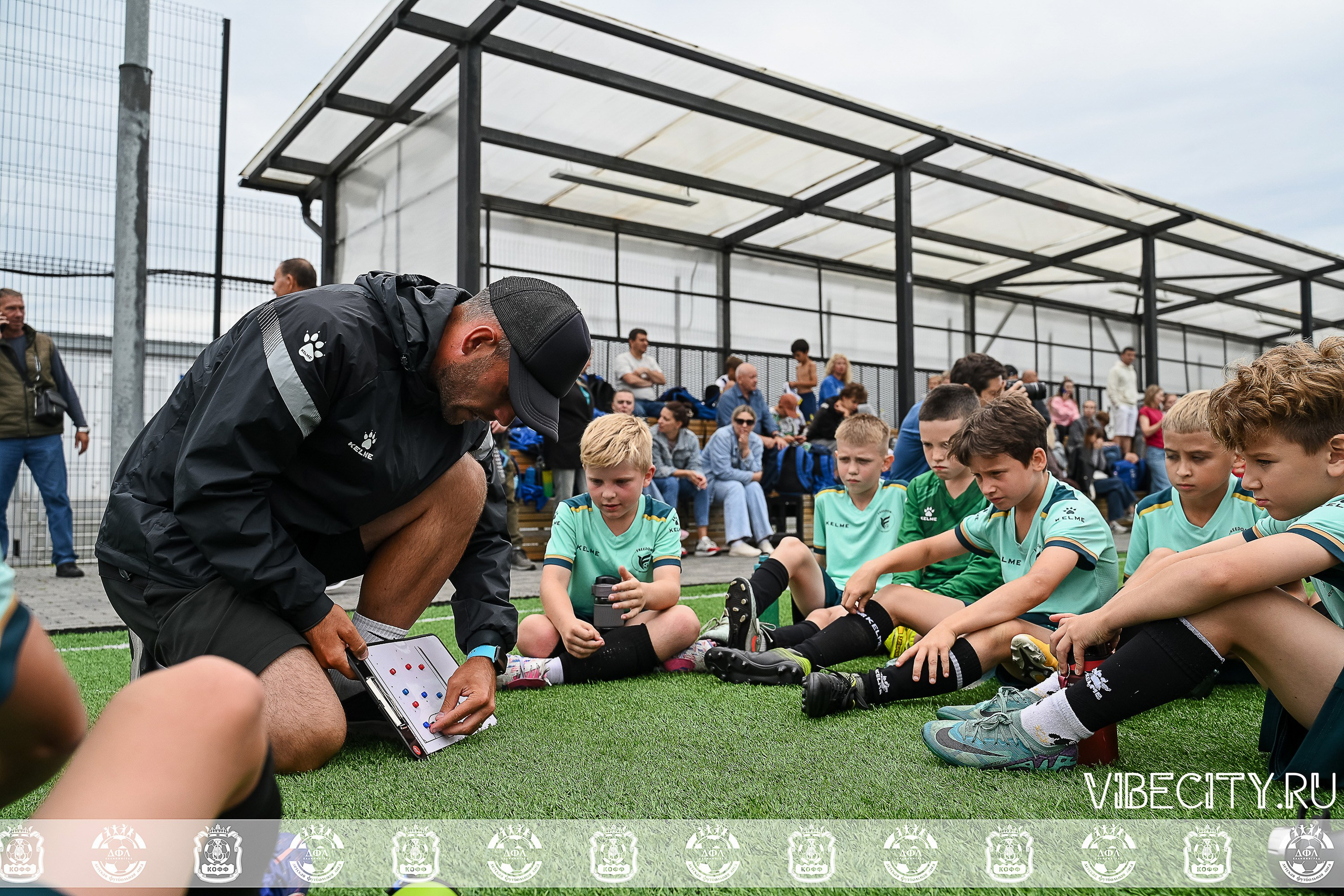 Калининградская Детская Футбольная Лига. VIBECITY.RU Вайб Сити Ру Фоторепортажи Фотоотчеты Калининград