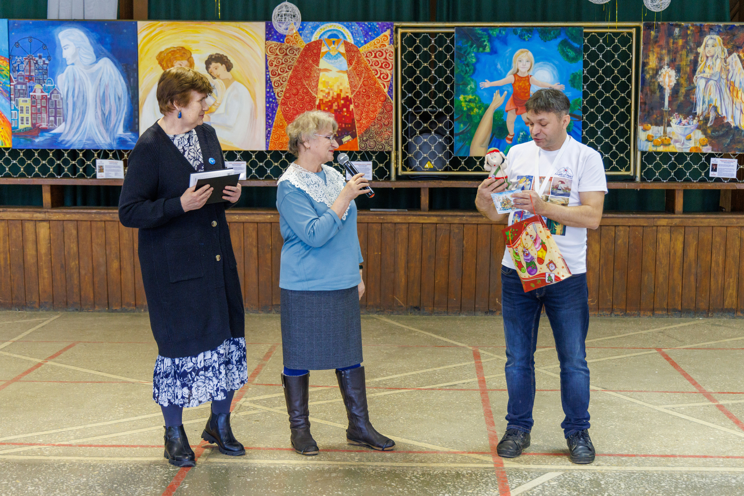 Открытие выставки «Ангелы мира». Фотограф Сергей Старых. Мценск