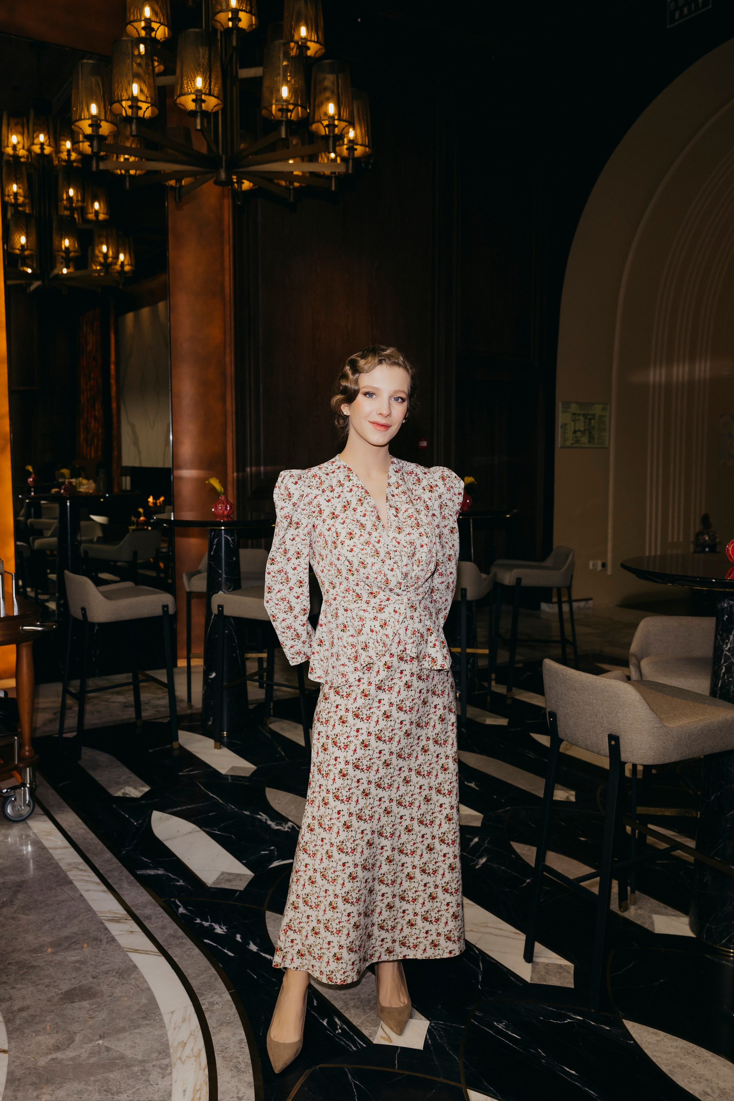 Лиза Арзамасова на празднике Светлой Пасхи в баре Шаляпин