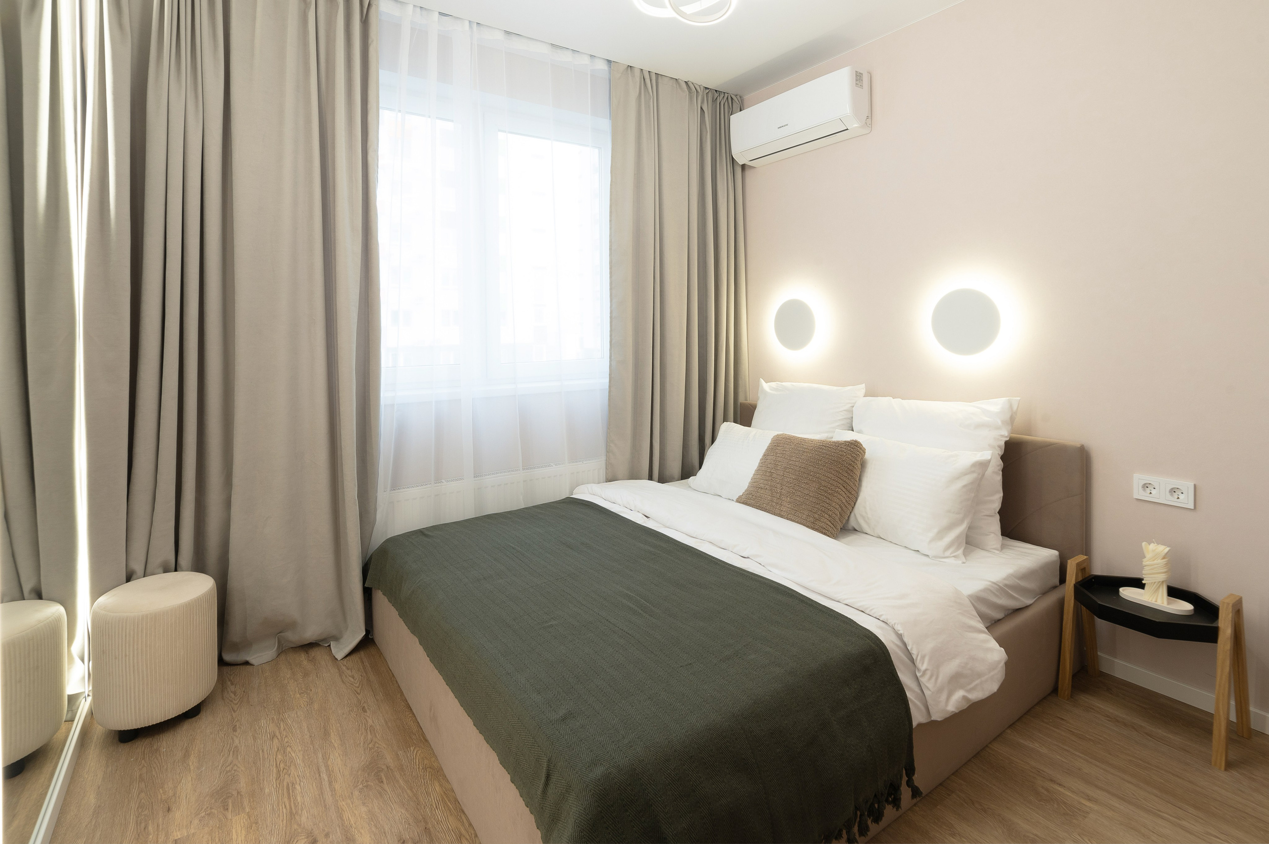 Анапа. Профессиональные фотографии интерьеров для портфолио, рекламы и презентаций. Оформление помещений, демонстрация дизайна, деталей интерьера, уютных и современных пространств.