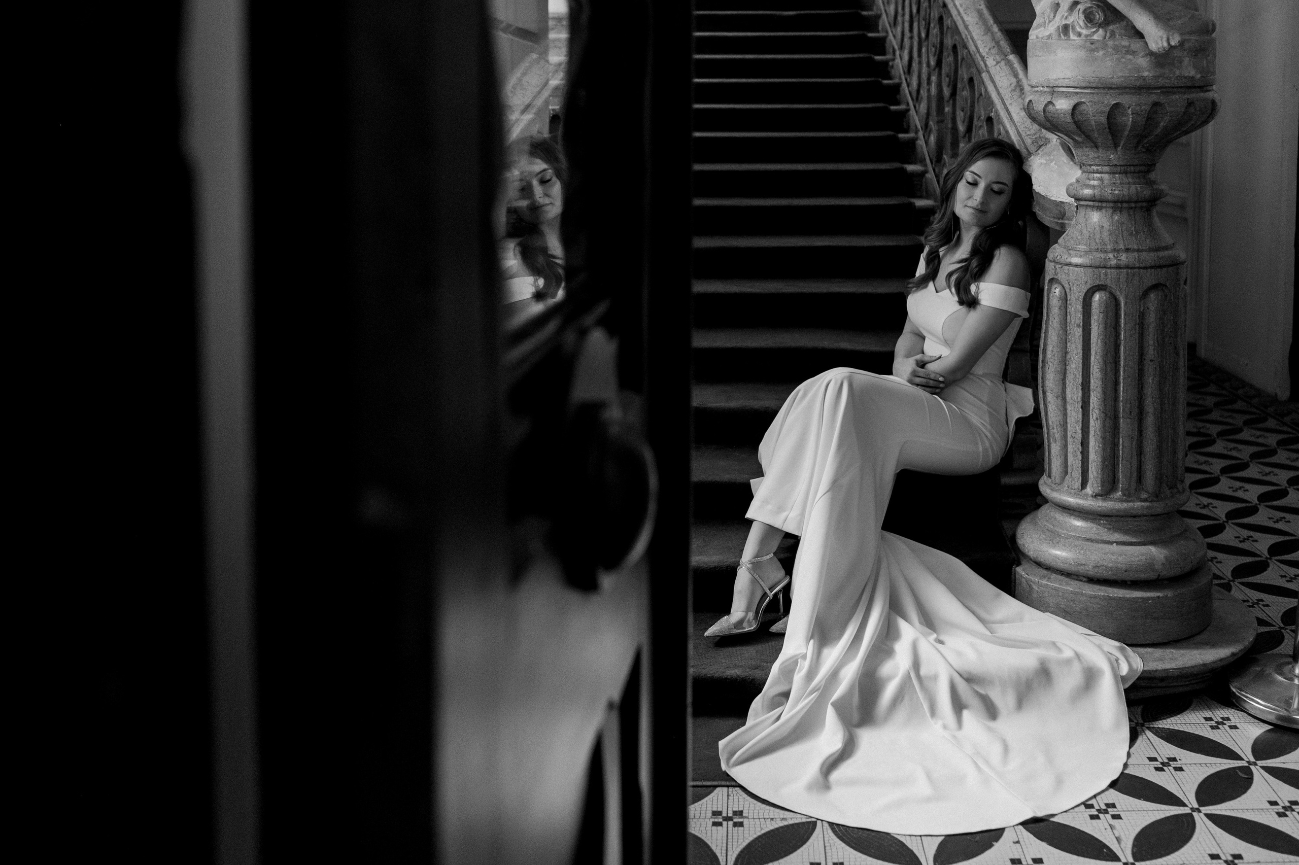 Невеста на лестнице в Особняке Спиридонова