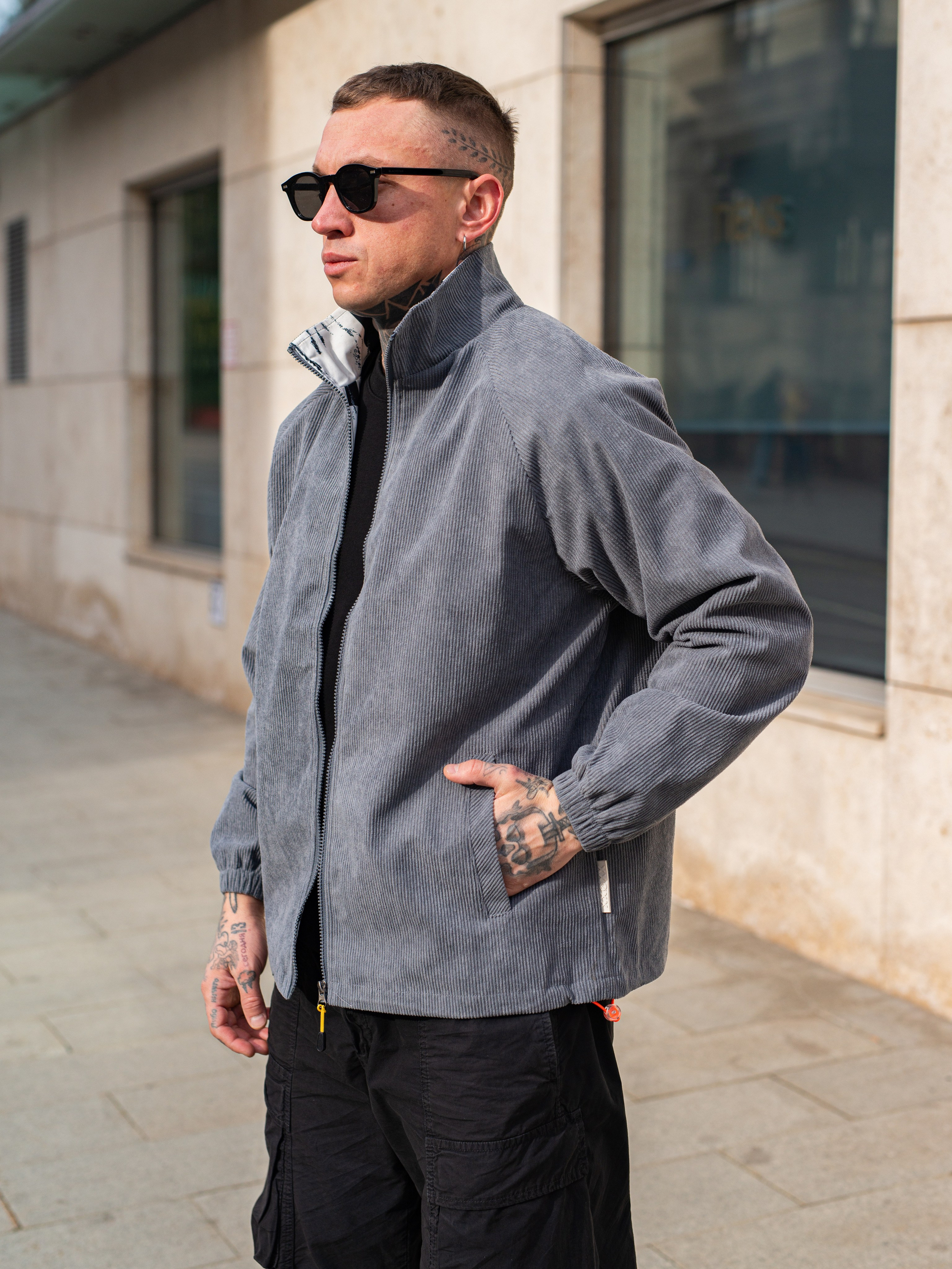 фото видео съемка мужской одежды для маркетплейсов