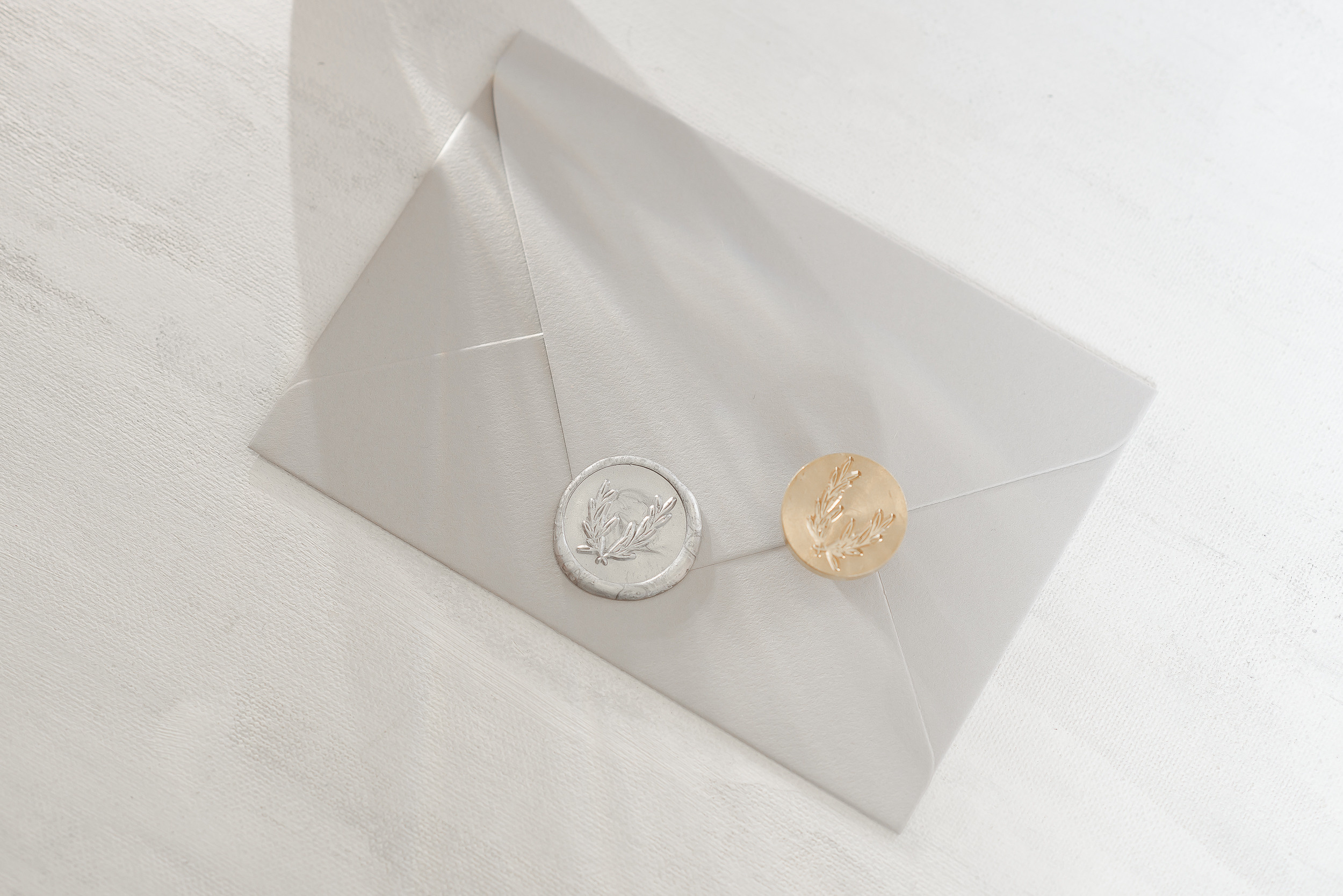 Контент-съемка студии свадебных приглашений Люпин. Семейный и свадебный фотограф в Санкт-Петербурге Серафима Смирнова