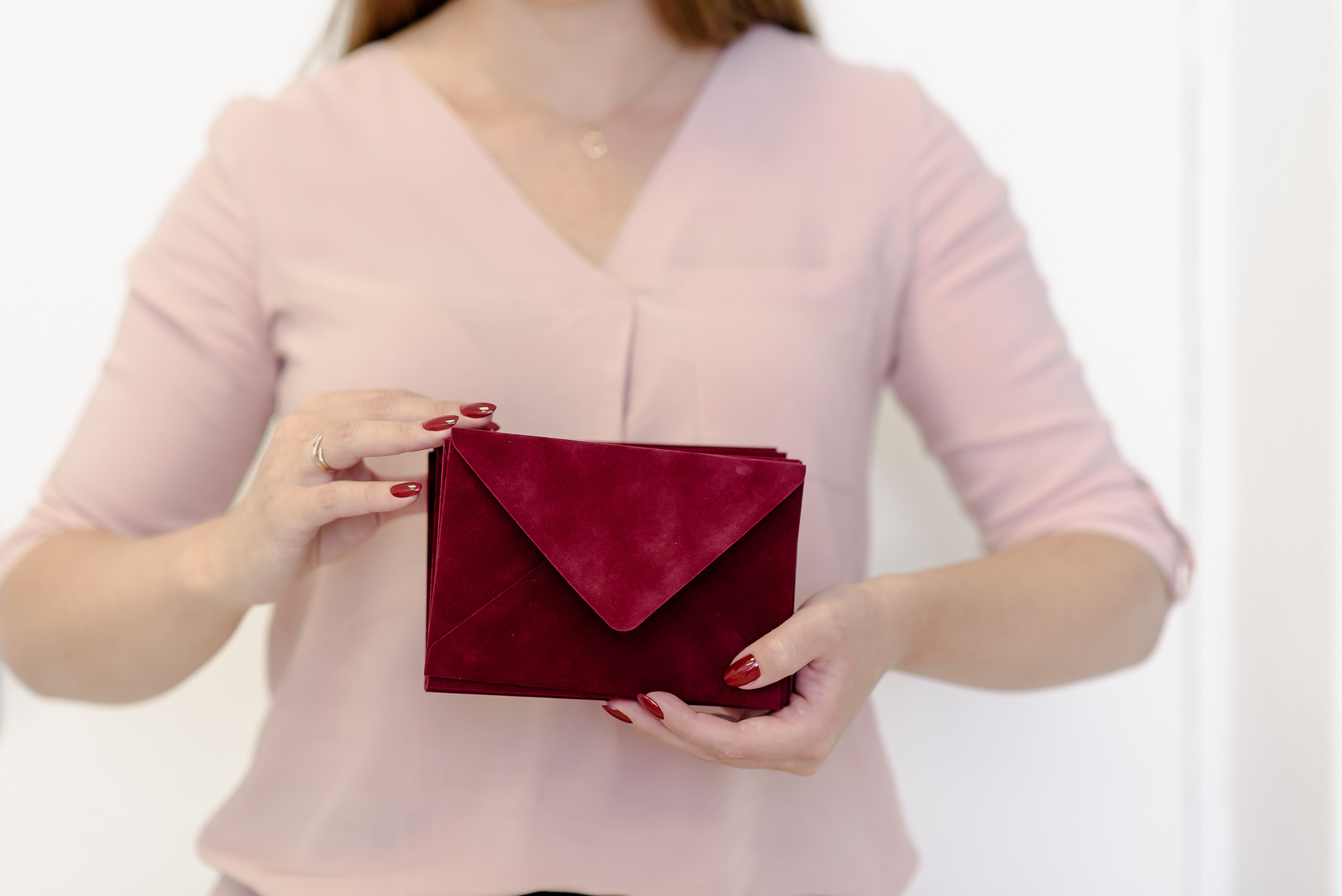 Контент-съемка студии свадебных приглашений Люпин. Семейный и свадебный фотограф в Санкт-Петербурге Серафима Смирнова