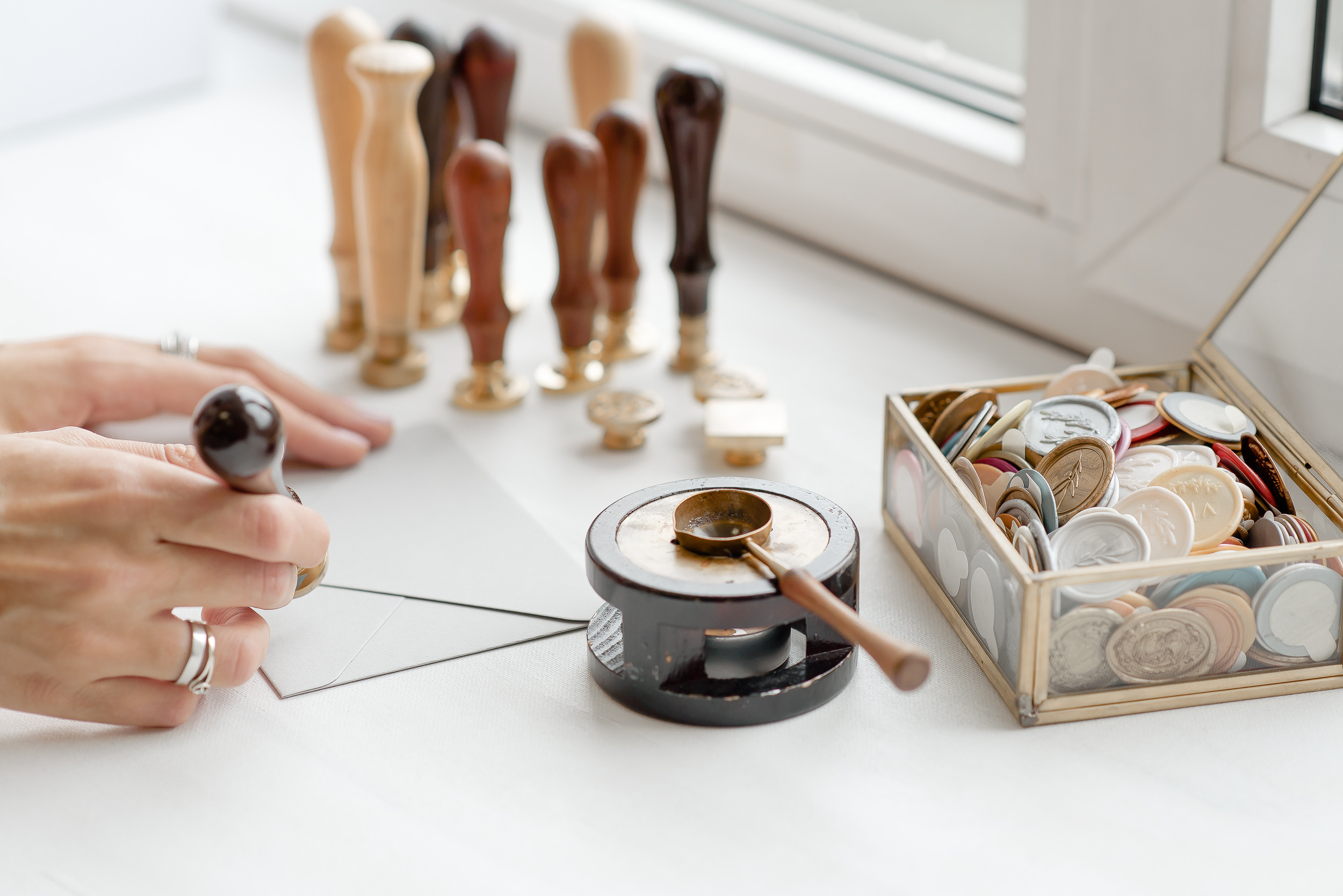 Контент-съемка студии свадебных приглашений Люпин. Семейный и свадебный фотограф в Санкт-Петербурге Серафима Смирнова