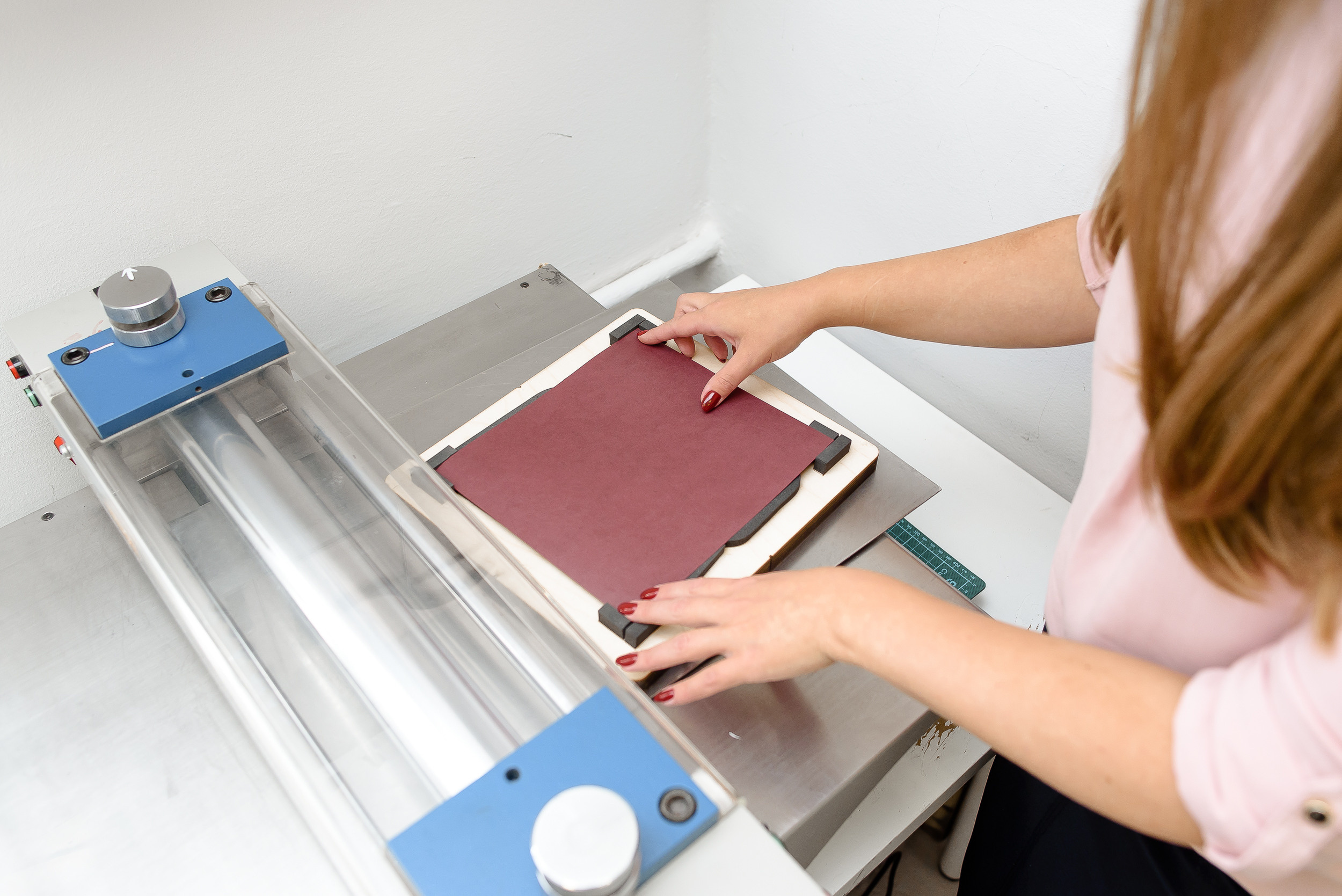 Контент-съемка студии свадебных приглашений Люпин. Семейный и свадебный фотограф в Санкт-Петербурге Серафима Смирнова