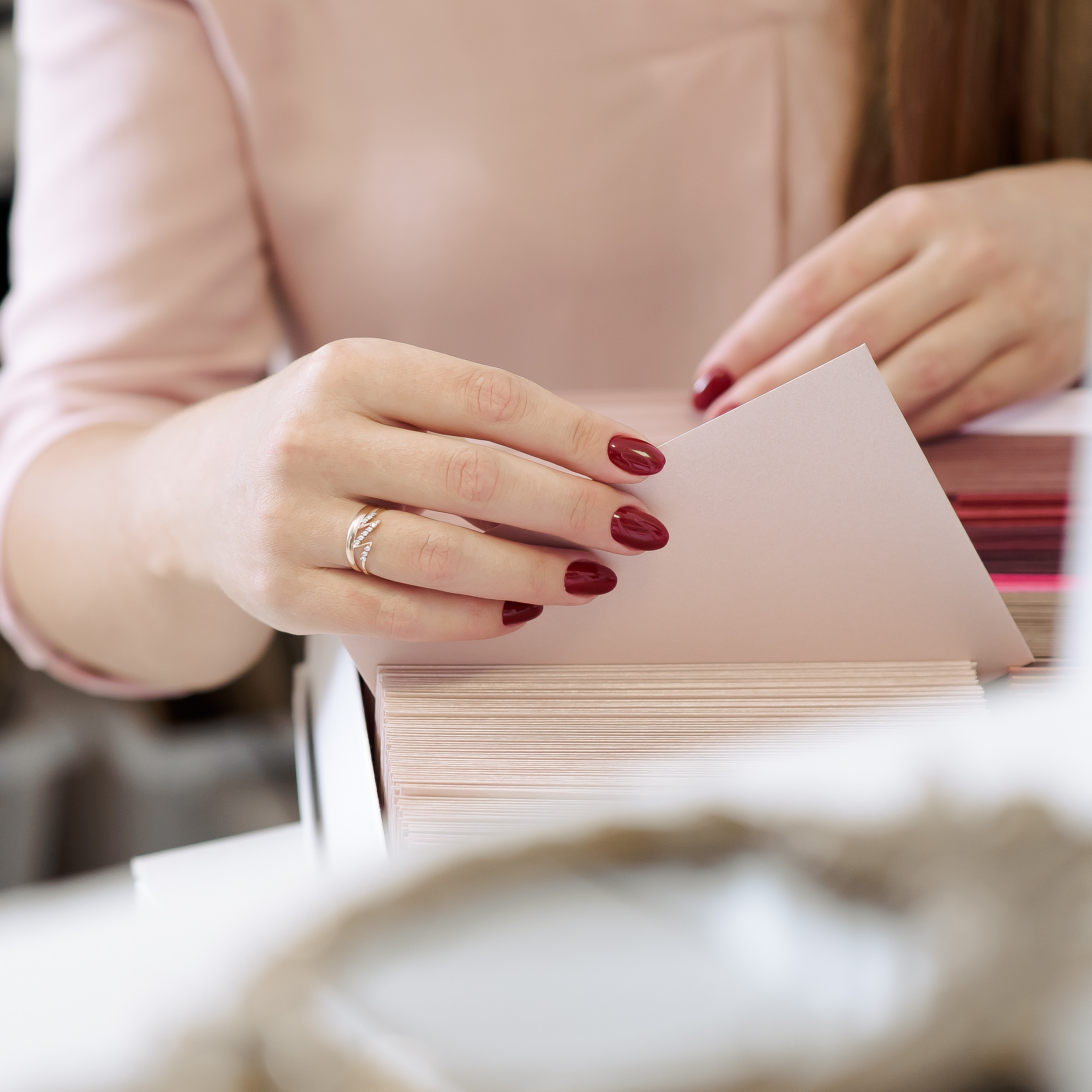 Контент-съемка студии свадебных приглашений Люпин. Семейный и свадебный фотограф в Санкт-Петербурге Серафима Смирнова