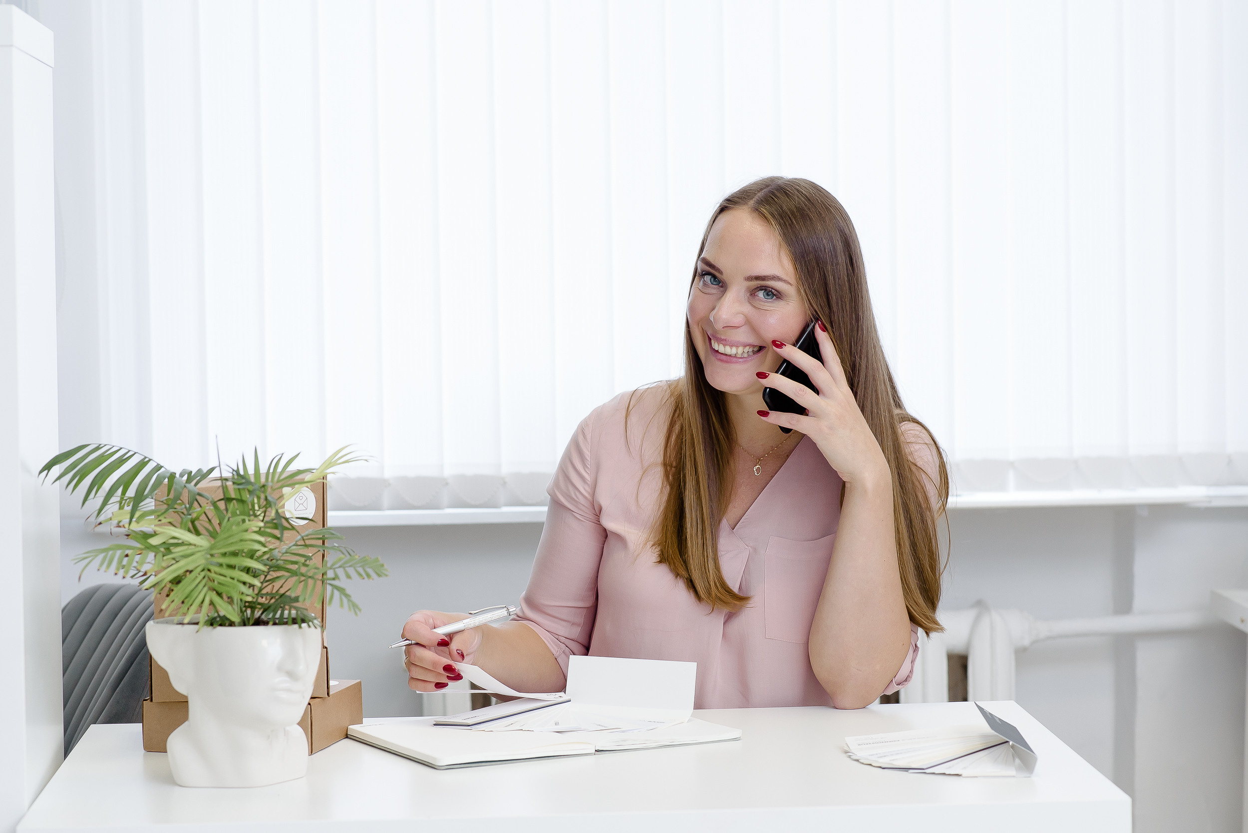 Контент-съемка студии свадебных приглашений Люпин. Семейный и свадебный фотограф в Санкт-Петербурге Серафима Смирнова