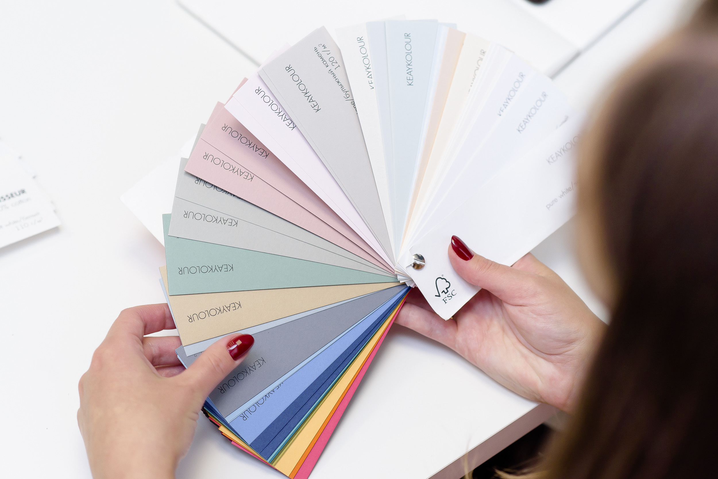 Контент-съемка студии свадебных приглашений Люпин. Семейный и свадебный фотограф в Санкт-Петербурге Серафима Смирнова