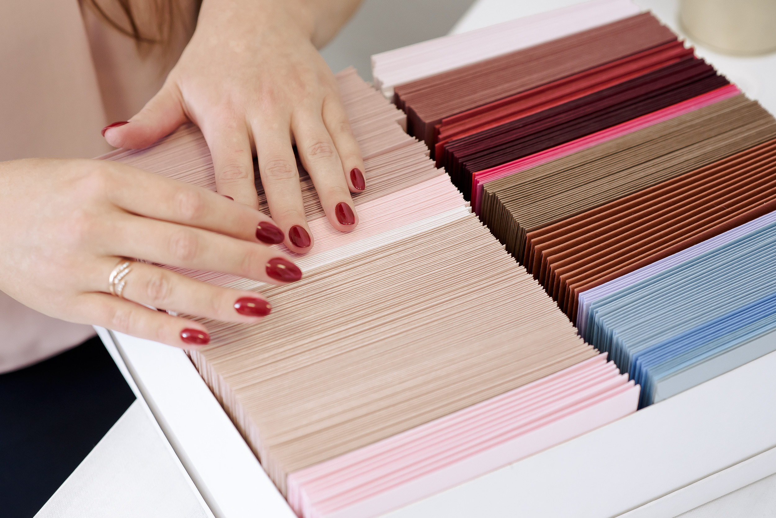 Контент-съемка студии свадебных приглашений Люпин. Семейный и свадебный фотограф в Санкт-Петербурге Серафима Смирнова