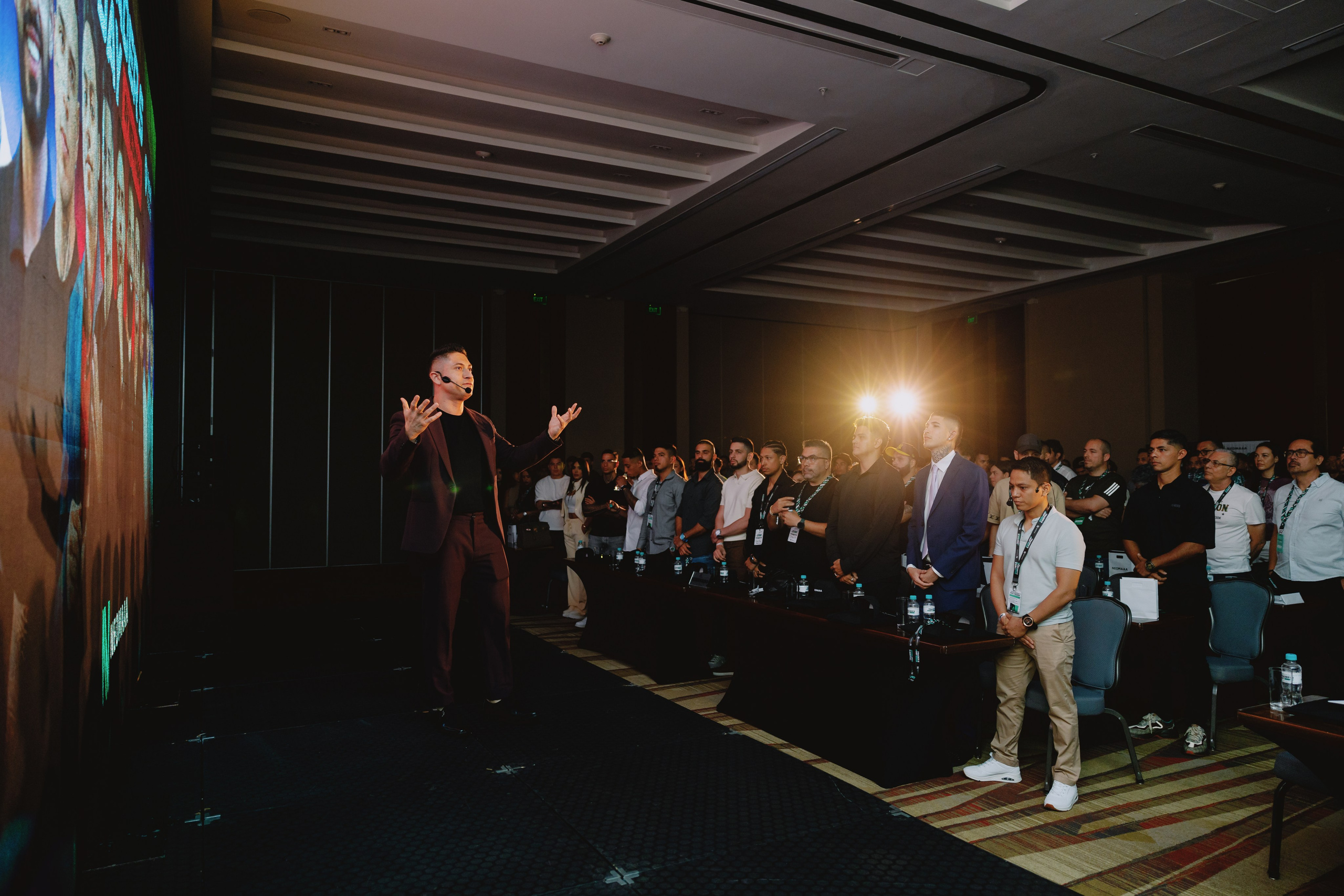 TRADERS DAY By NeomAAA Medellin. NeomAAA Funds Gallery