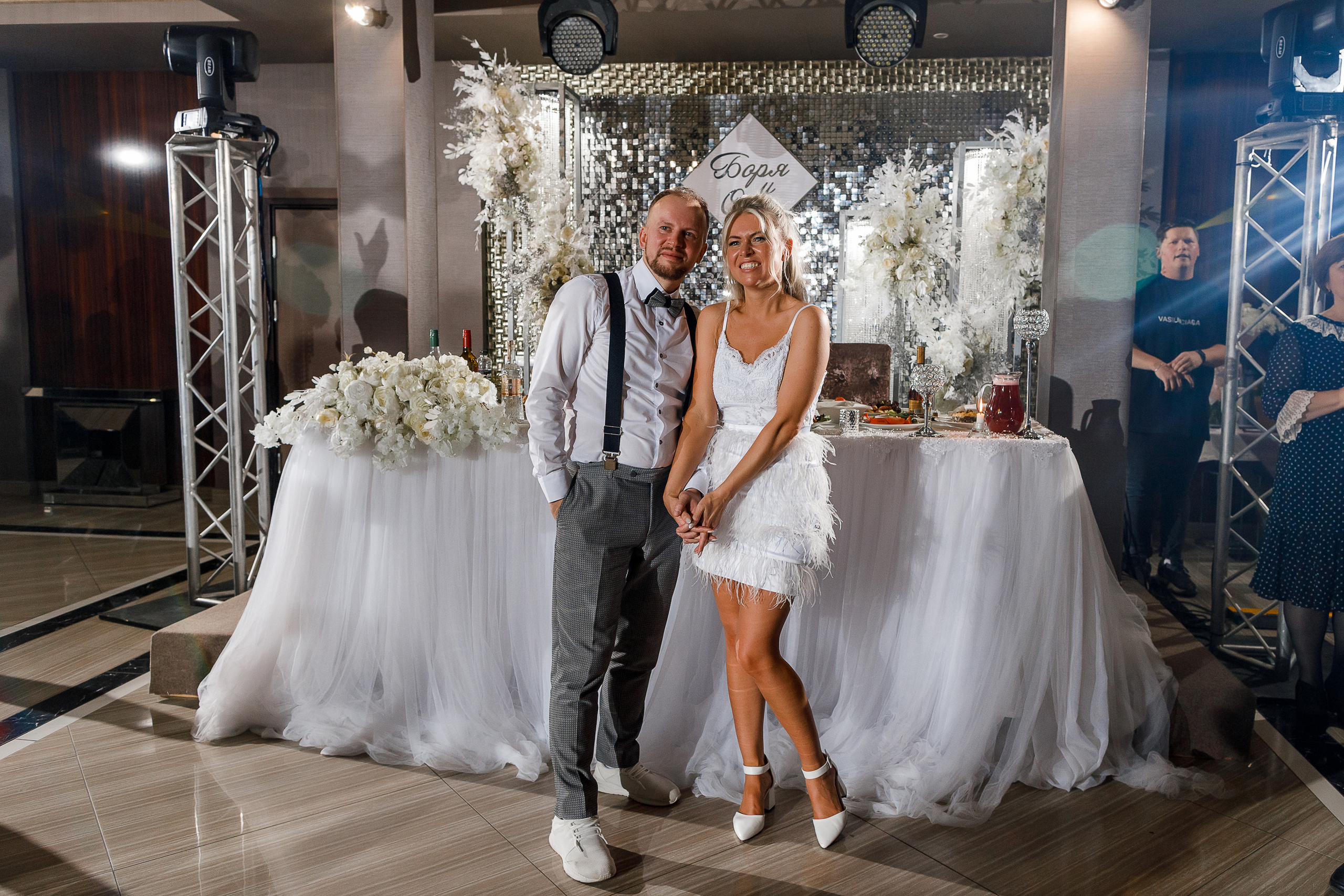 Чувственная фотосессия невесты в шикарном номере гостиницы. Олег Сверчков | Свадебный фотограф Вологда