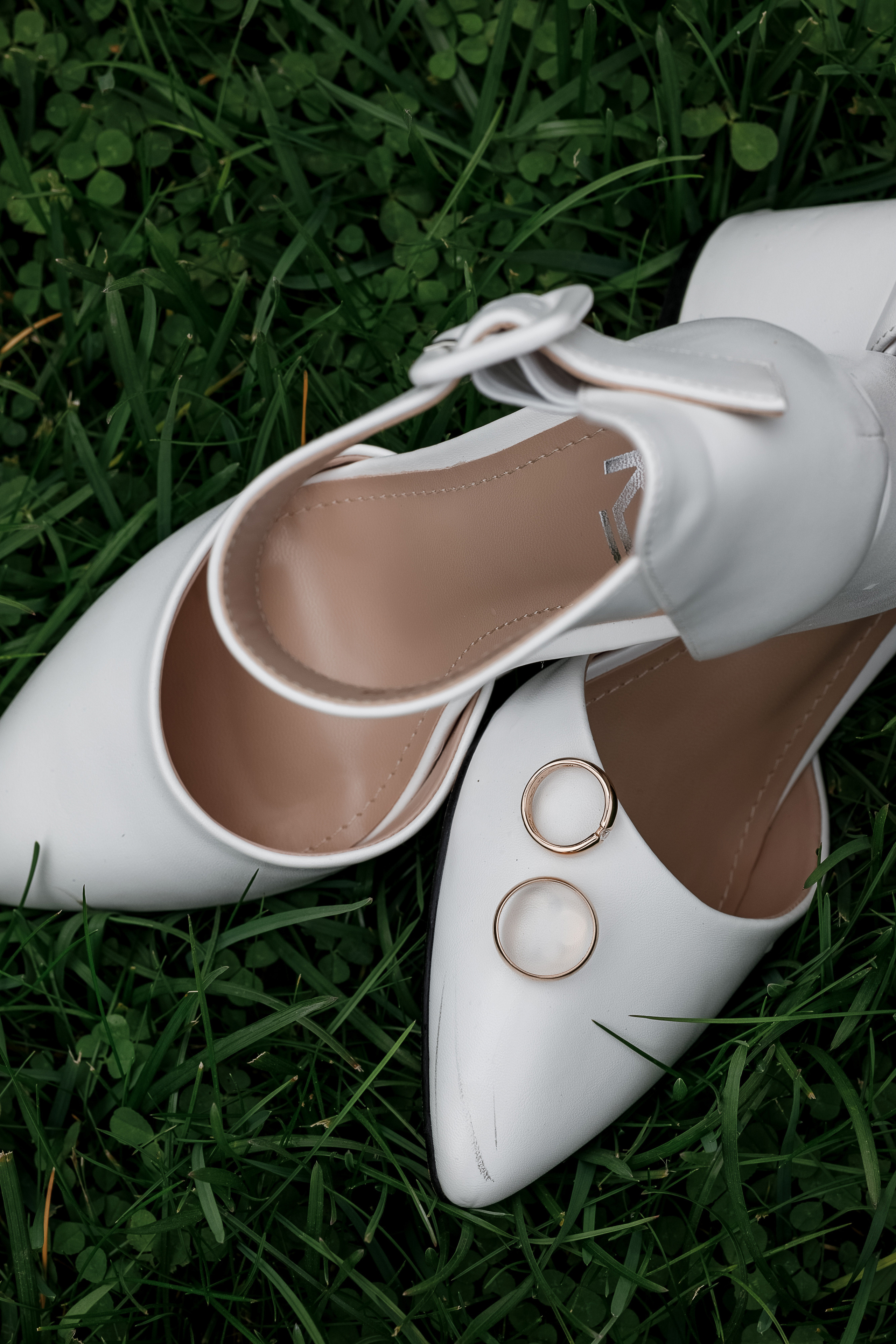 Чувственная фотосессия невесты в шикарном номере гостиницы. Олег Сверчков | Свадебный фотограф Вологда