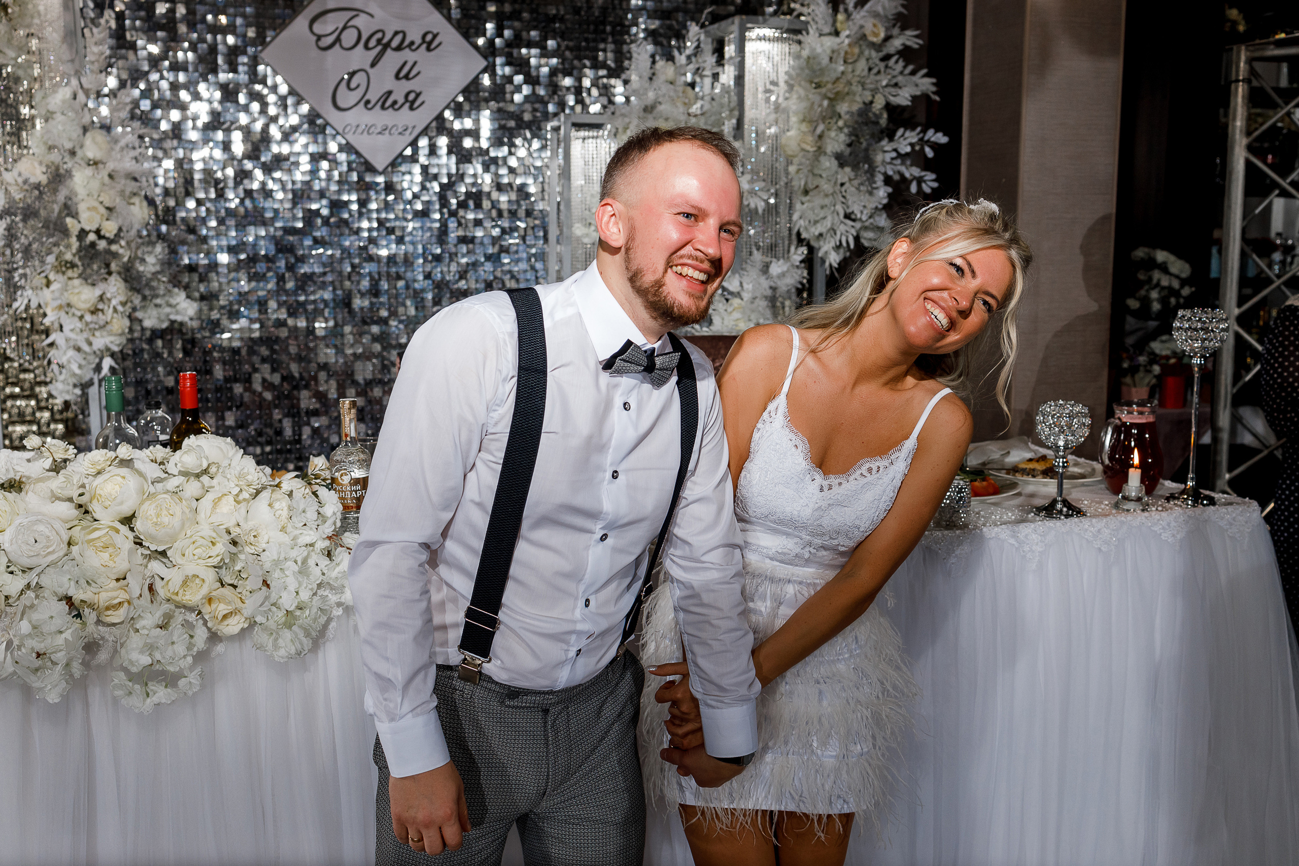 Чувственная фотосессия невесты в шикарном номере гостиницы. Олег Сверчков | Свадебный фотограф Вологда