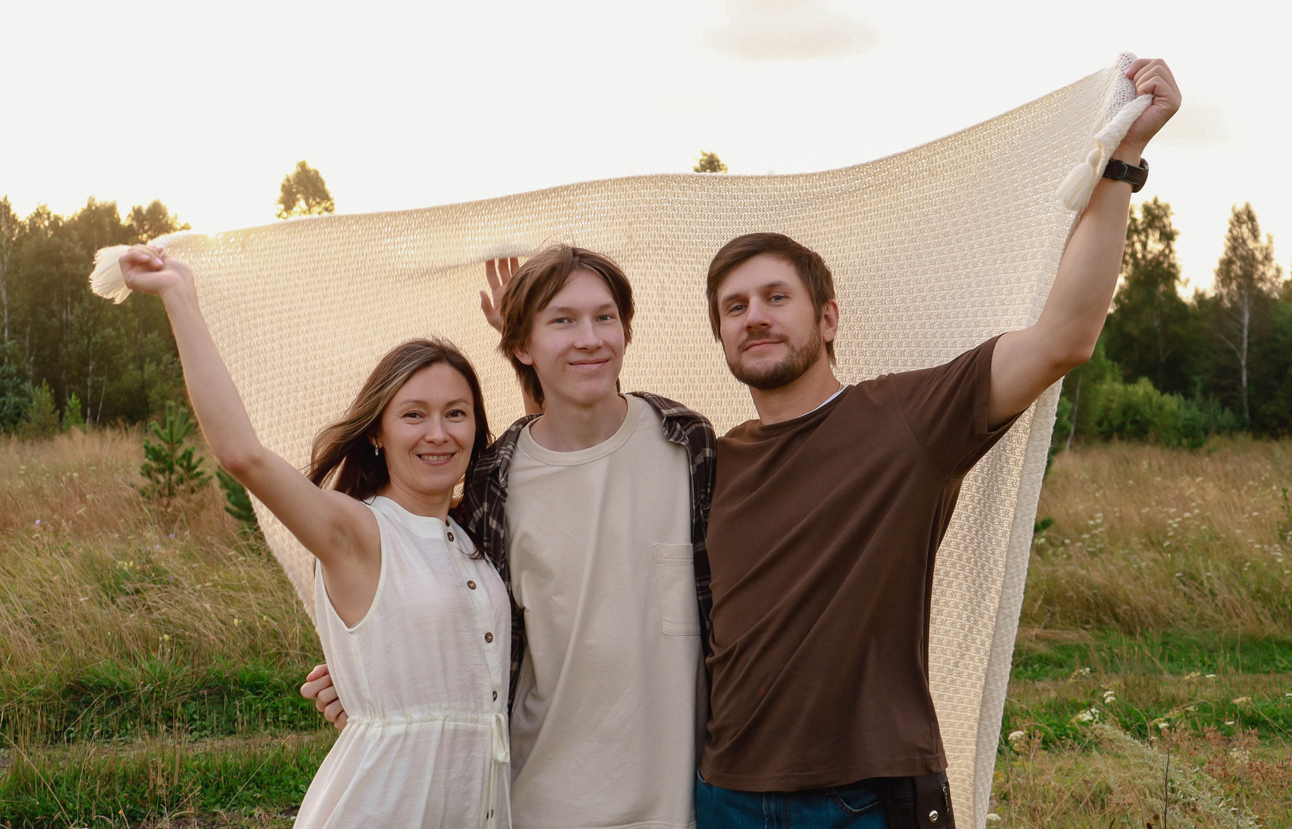 Семья в поле. Фотограф Александра Коновалова