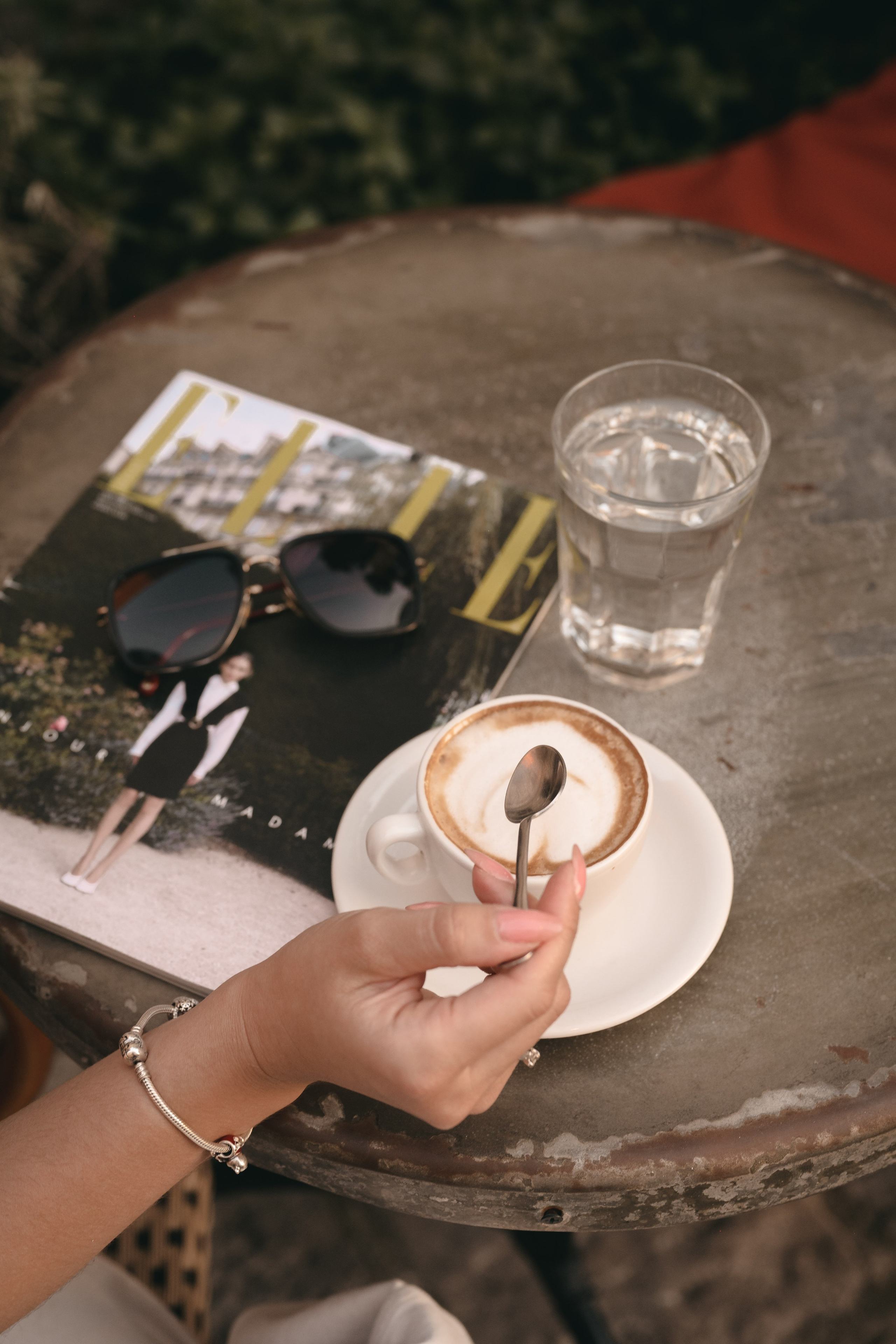 КОФЕ И ТРАМВАИ. Фотограф в Белграде Чугреева Елена