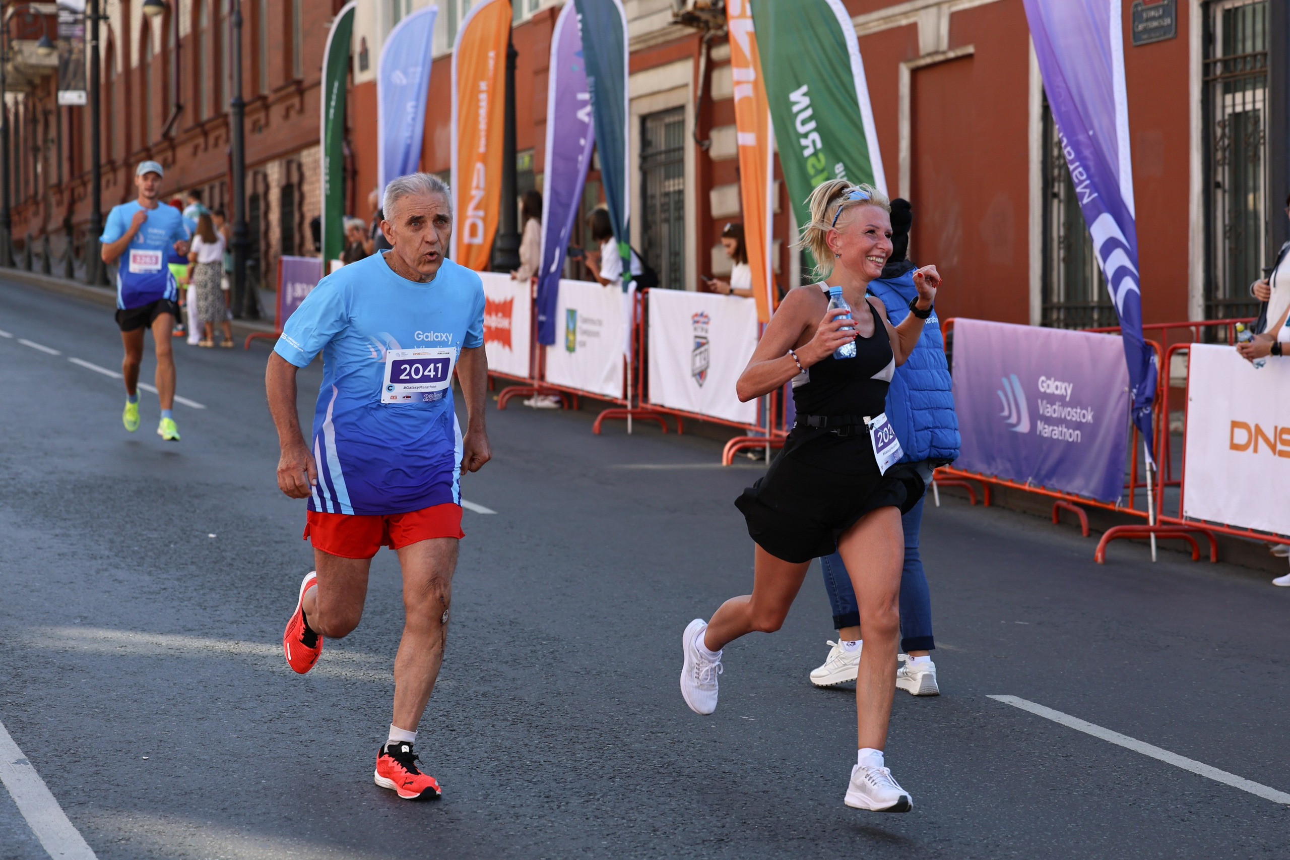 Репортажная фотосъемка во Владивостоке. Портретный, свадебный, репортажный фотограф во Владивостоке Юлиана Джули Фокс