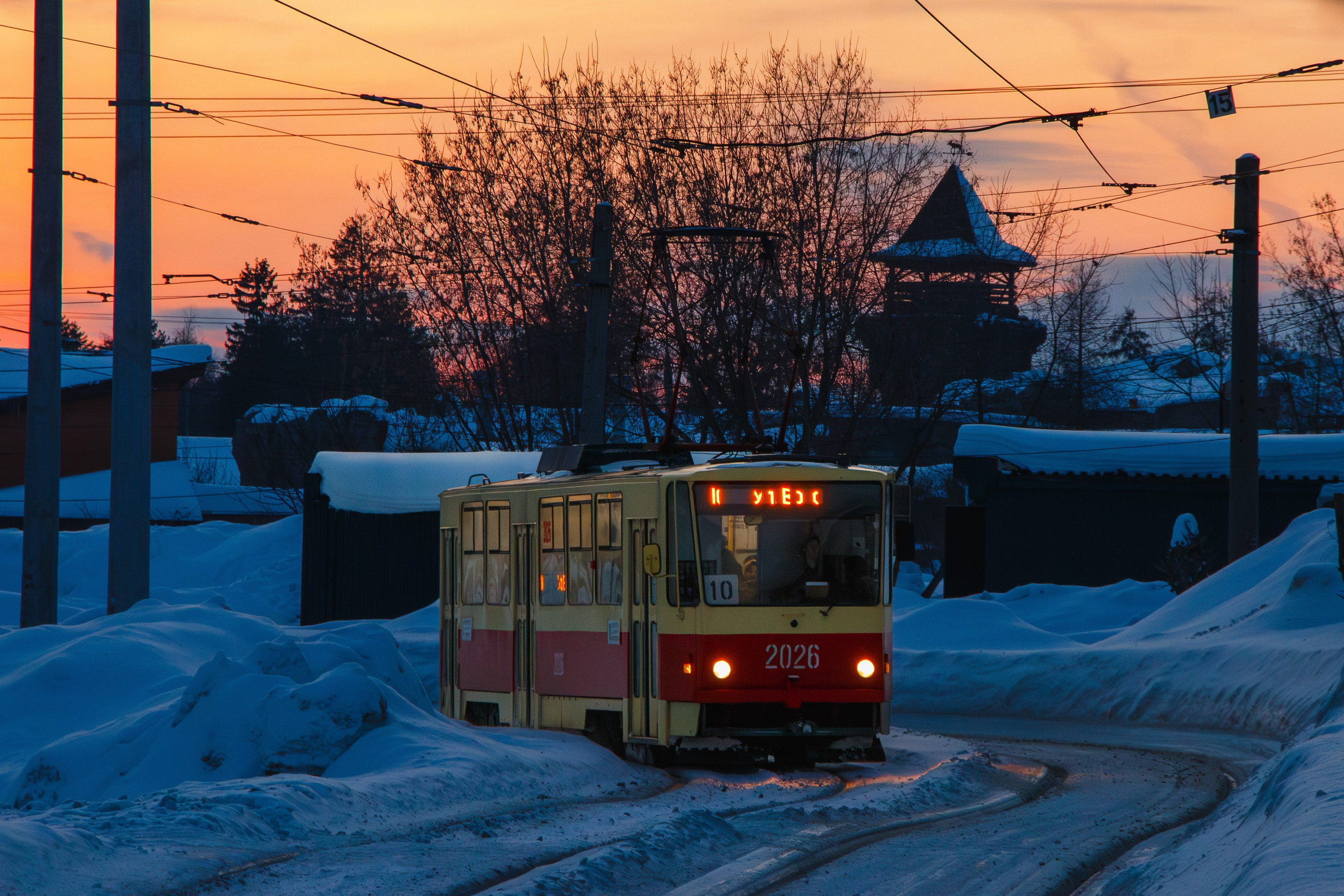 Трамваи не суетятся. Олег Романов. Мастер фото по спорту