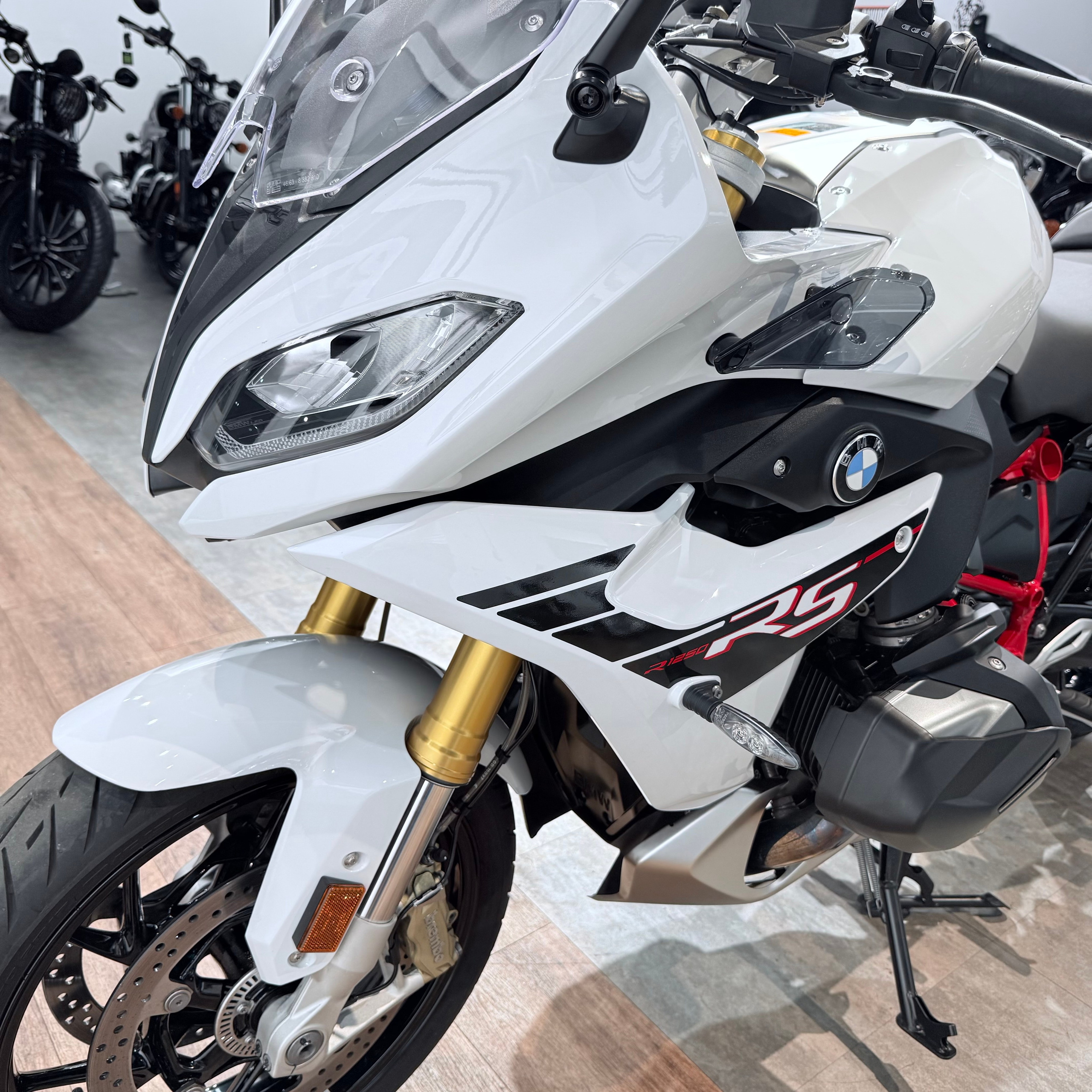 2022 ВМW R1250RS Sрort ABS Light White Red Frаmе. Hello Davidson, Москва. Только хорошие мотоциклы…