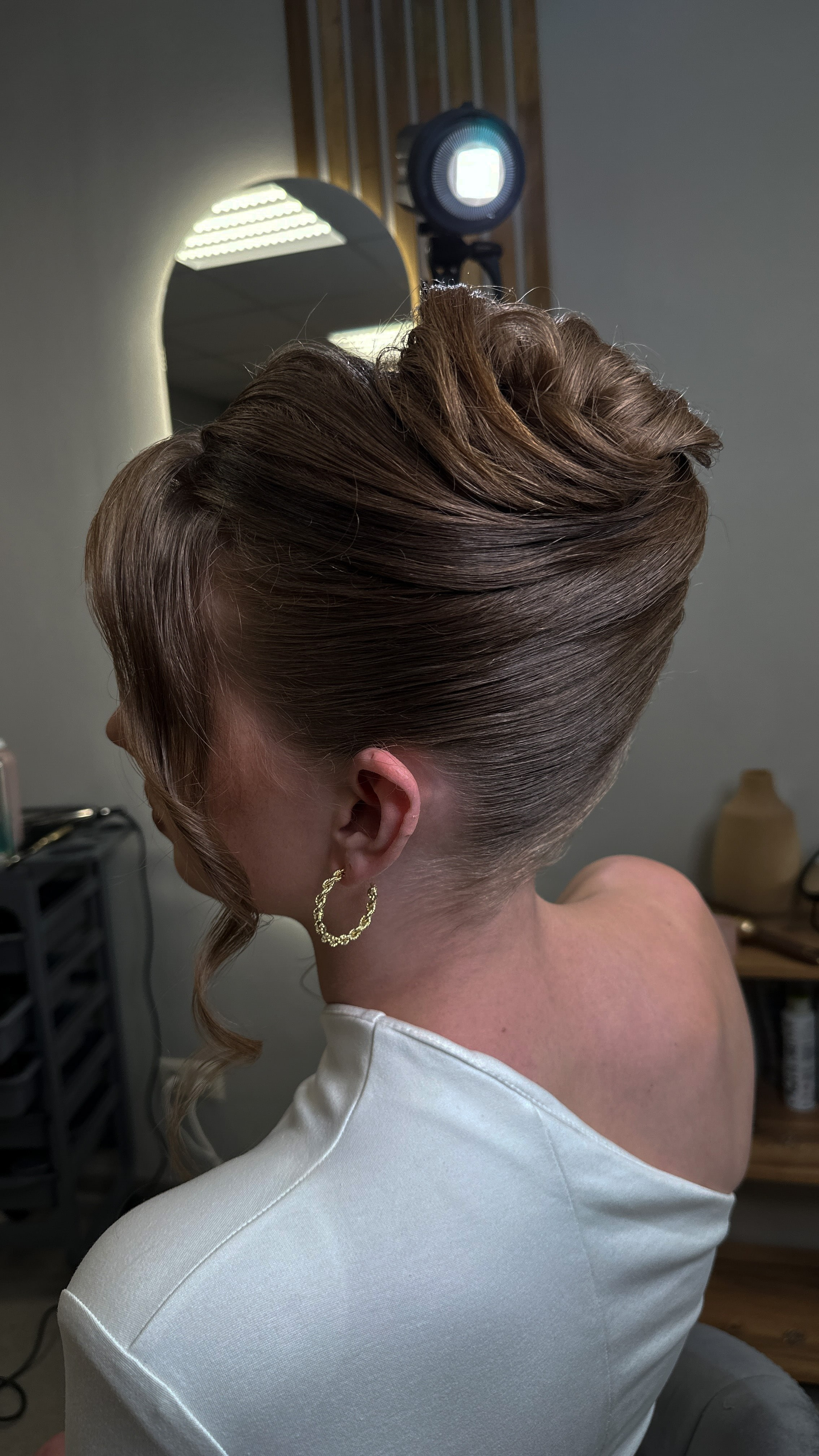 Стилист Чаус. Подрядчики и друзья сети свадебных площадок House for wedding