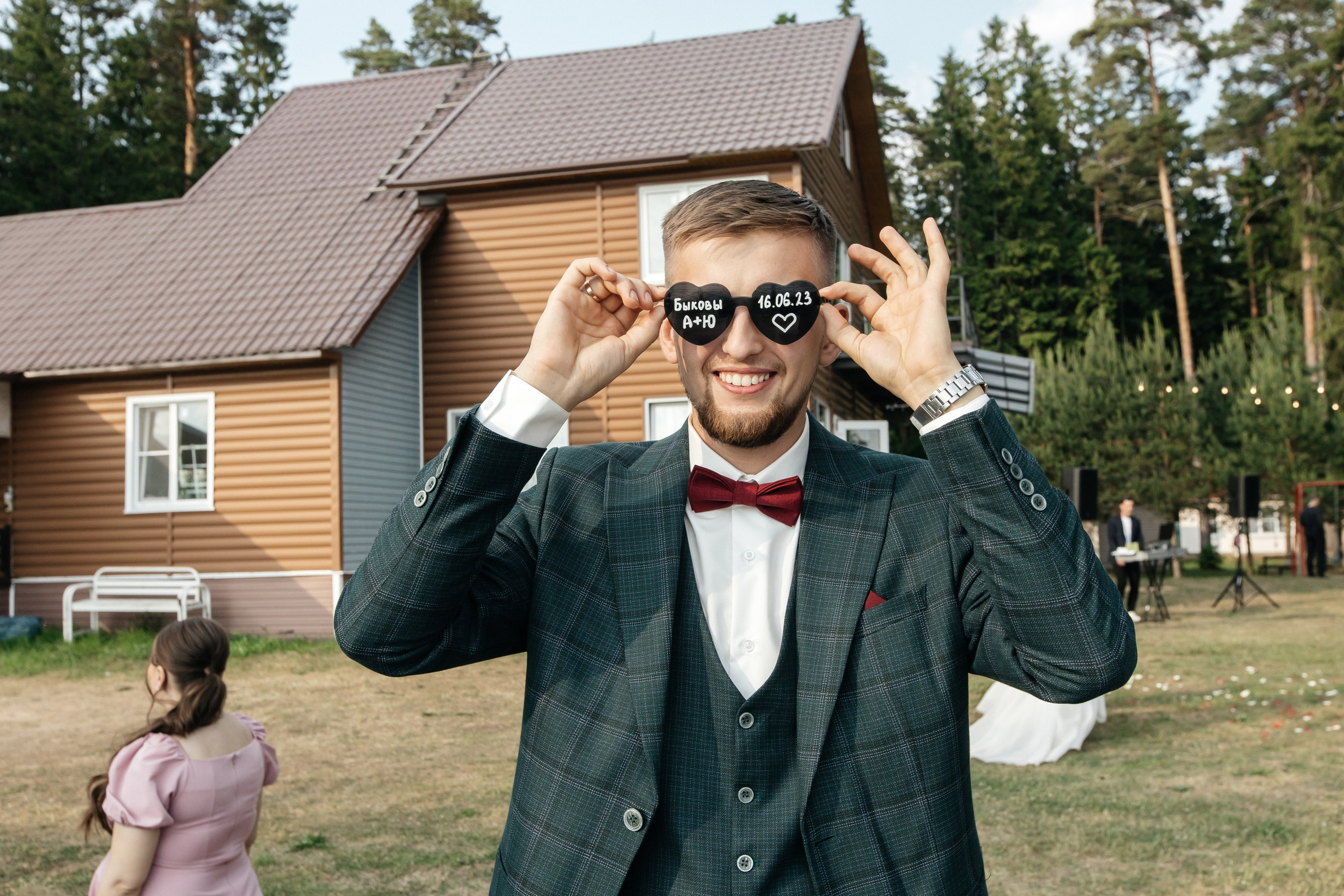 А & Ю | Камерная свадьба под открытым небом. Свадебный фотограф Настя Шелл г. Череповец