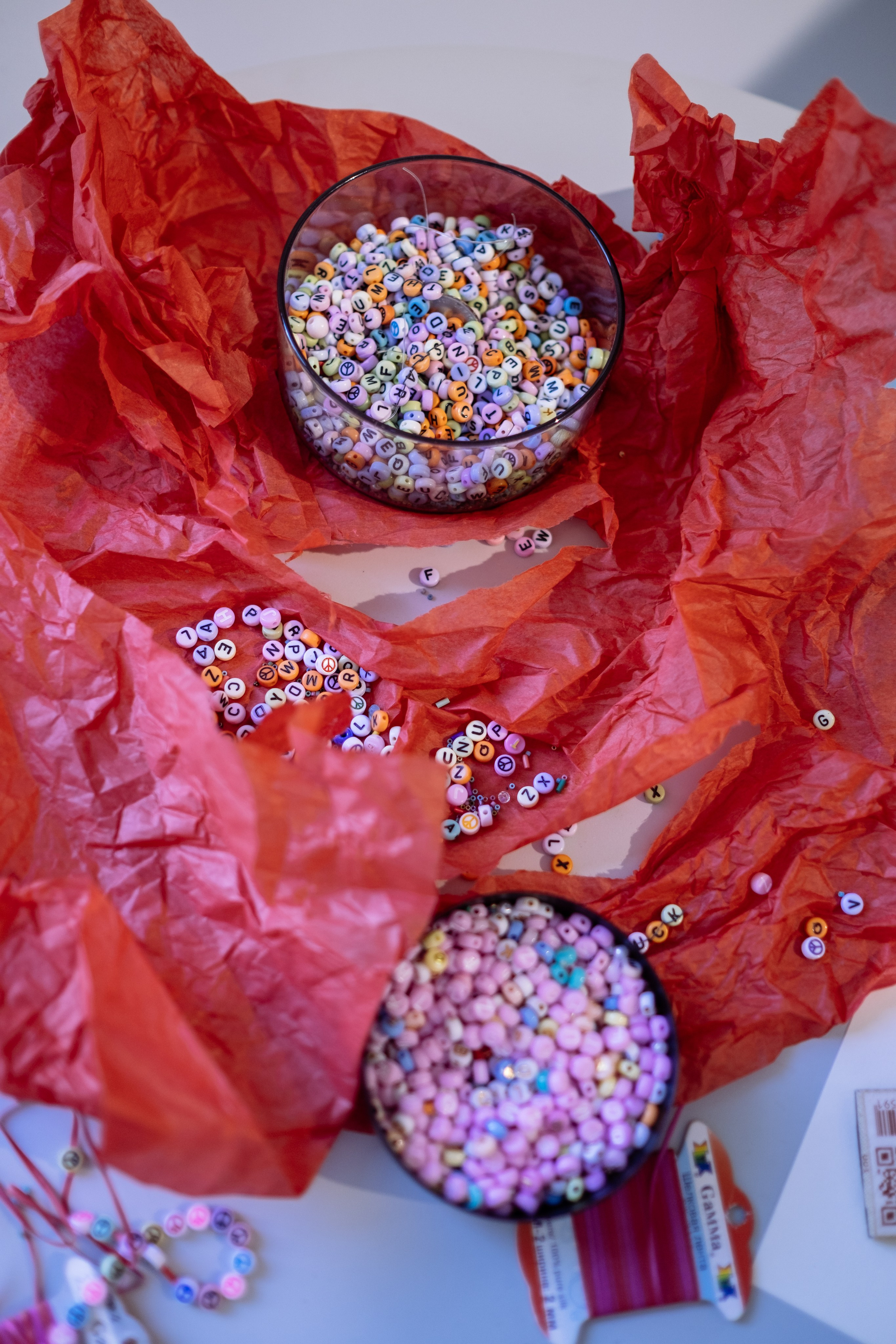 КНИГА ХУДОЖНИКА PINK WORD RED FLAG. Бюро Индульгенции Серафима Бучинская продюсер дизайнер художница СПб