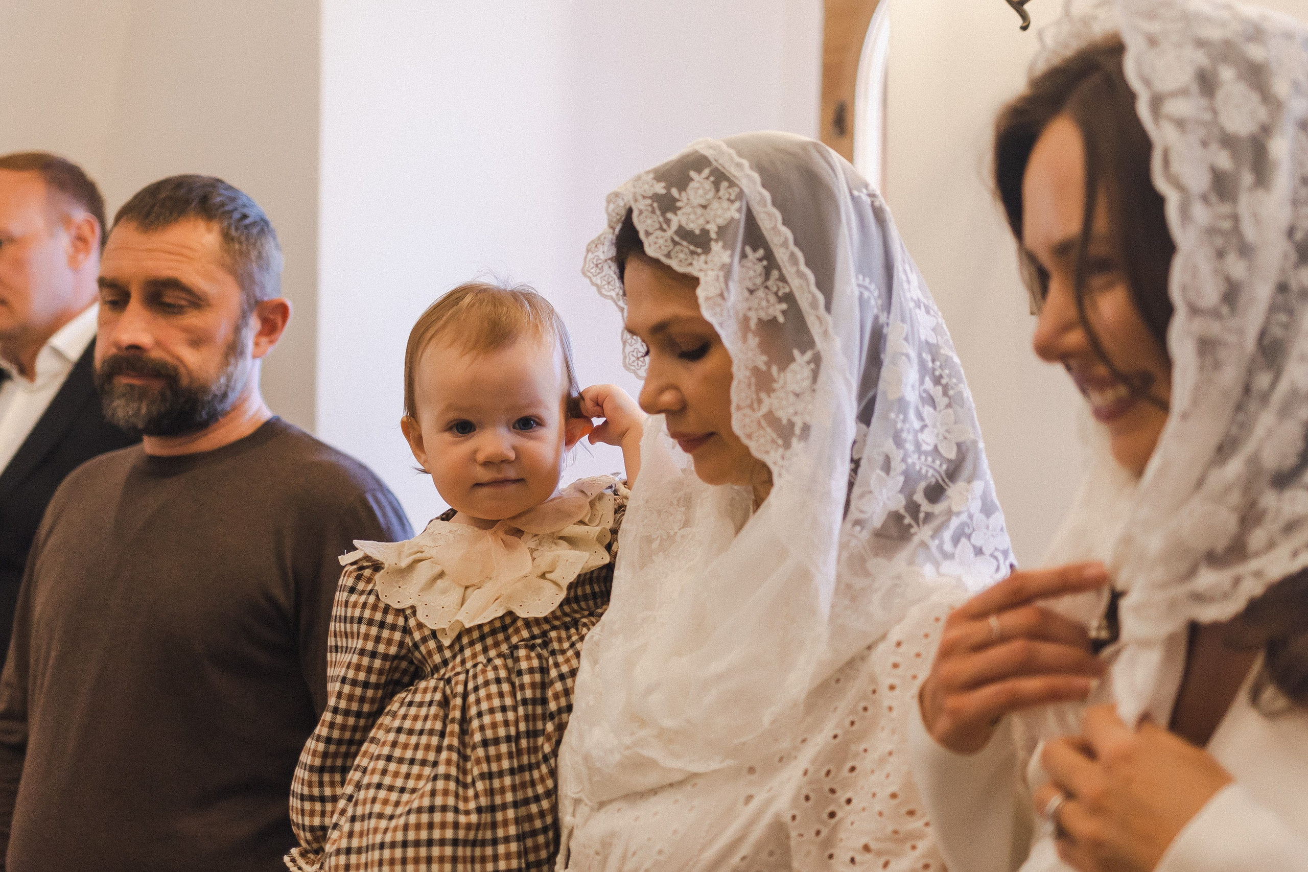 Крещение Аглаи. Семейный фотограф в Москве