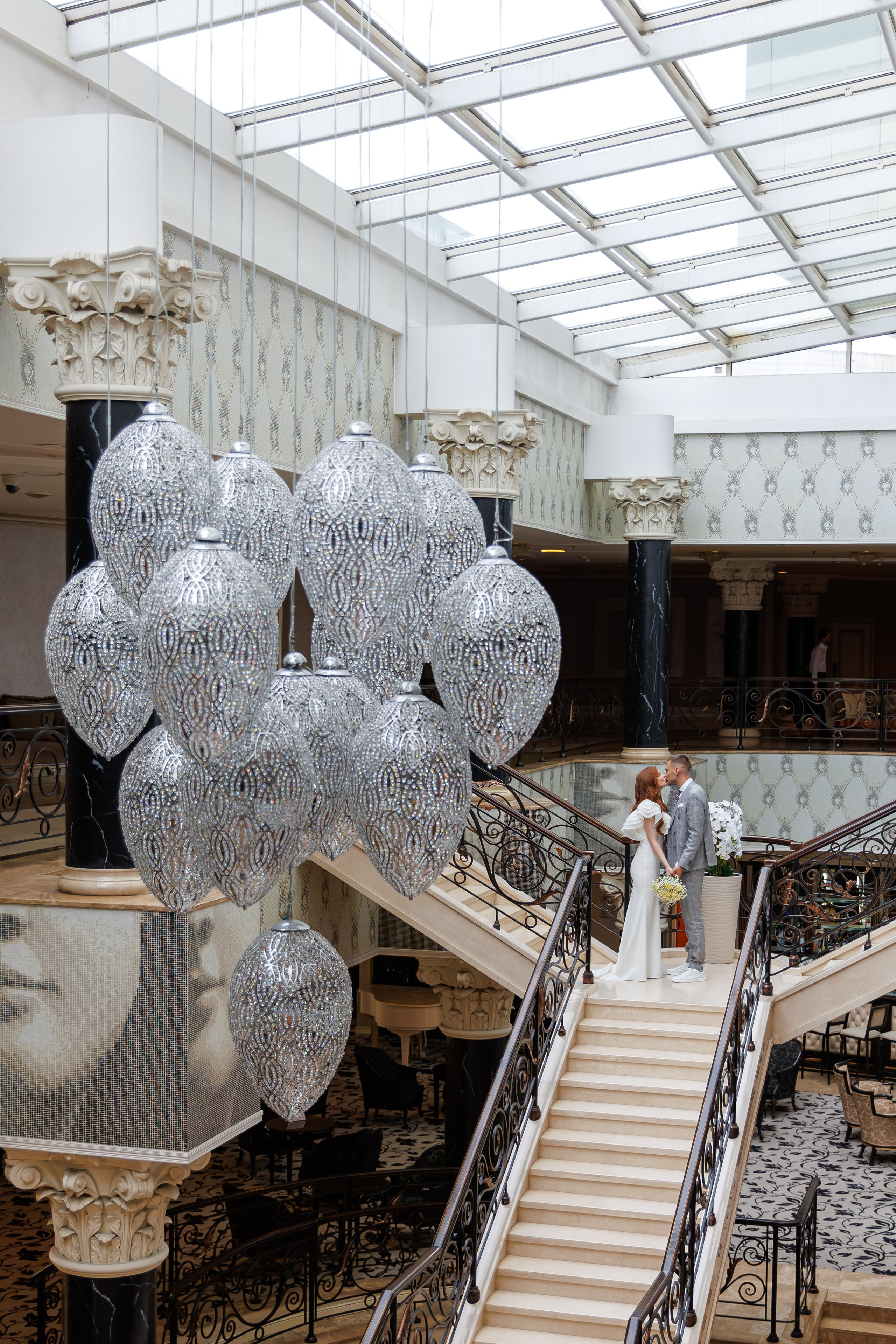 Свадебная фотосессия и сборы в отеле Милан (м. Домодедовская). Свадебный фотограф Москва и МО Сергей Киржаев