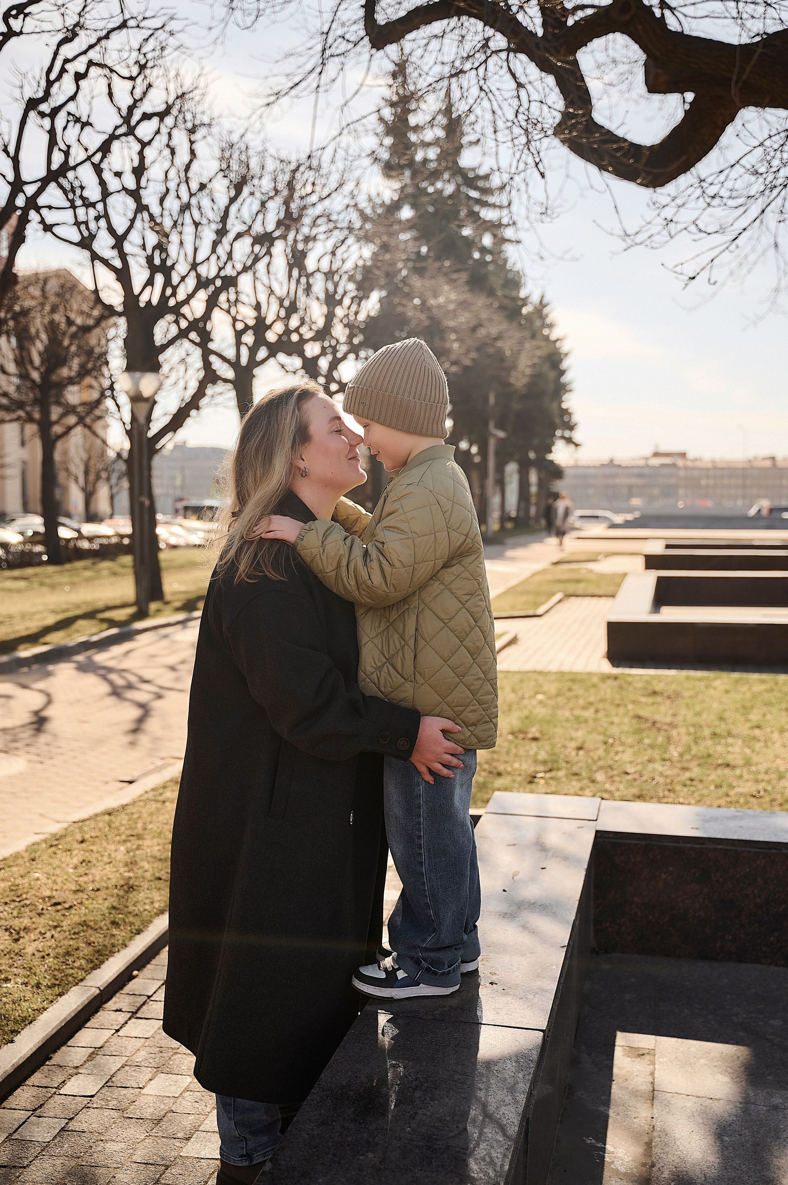 Весенняя прогулка на набережной. Семейный и детский фотограф Катерина Рожкова