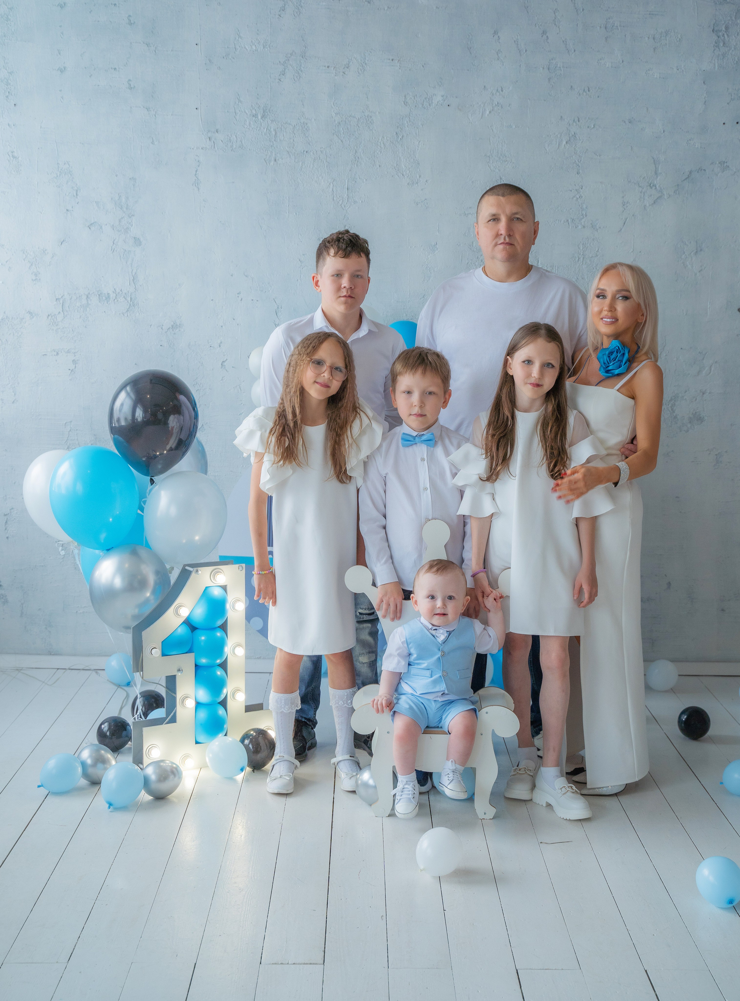 семейная фотосессия в фотостудии Леонардо