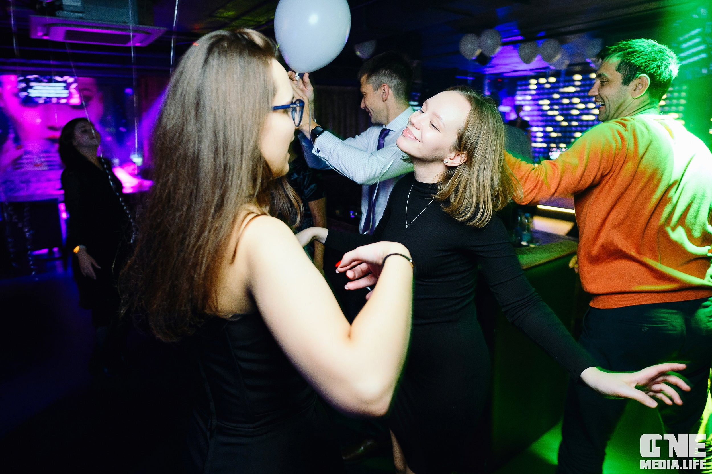 Фоторепортаж из караоке-клуба Эйфория. One Media Life: фоторепортажи, фотоотчеты с мероприятий и заведений