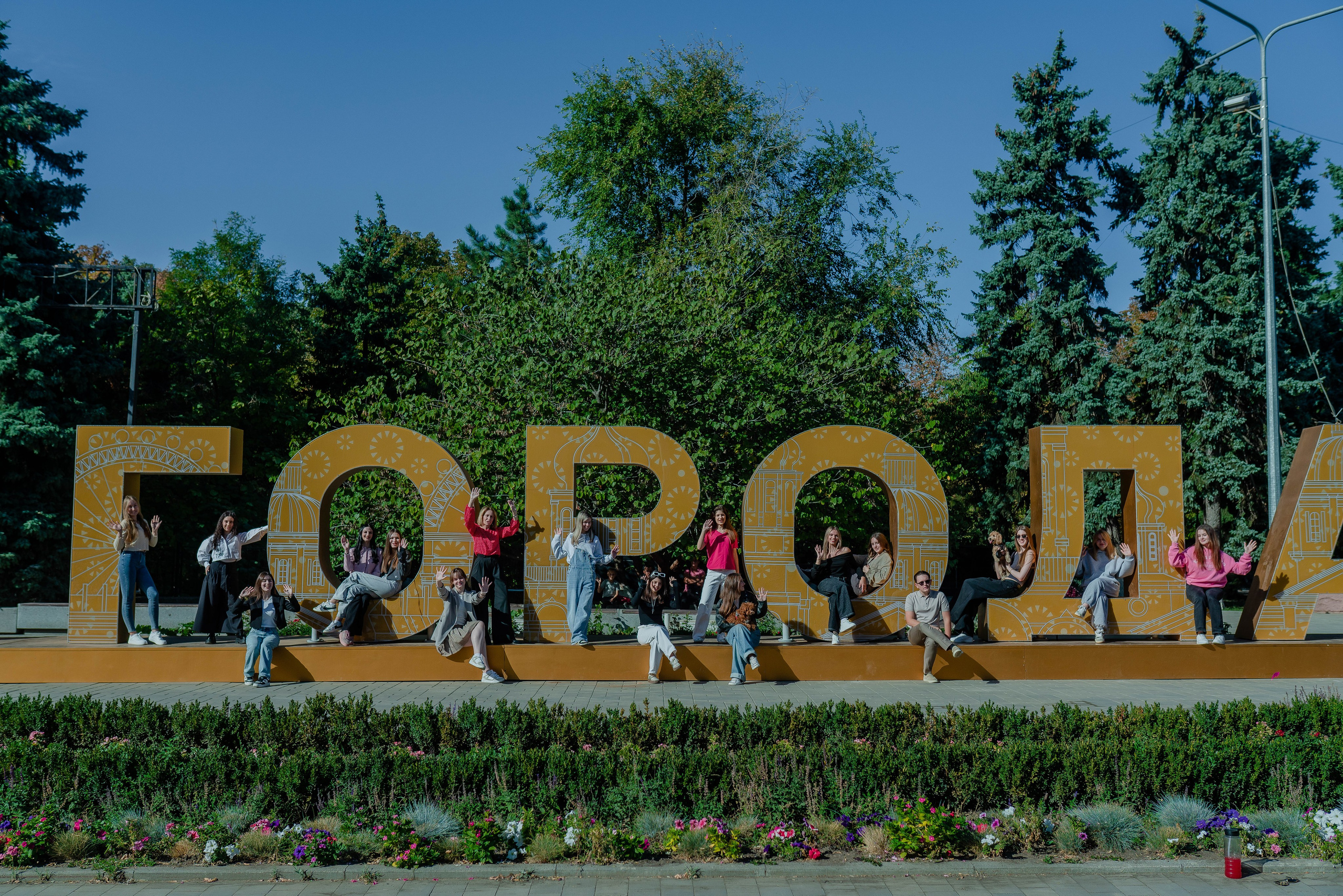 Выпускные (школьные) альбомы (книги) в Ростове-на-Дону. Современные Выпускные Альбомы в Ростове-на-Дону