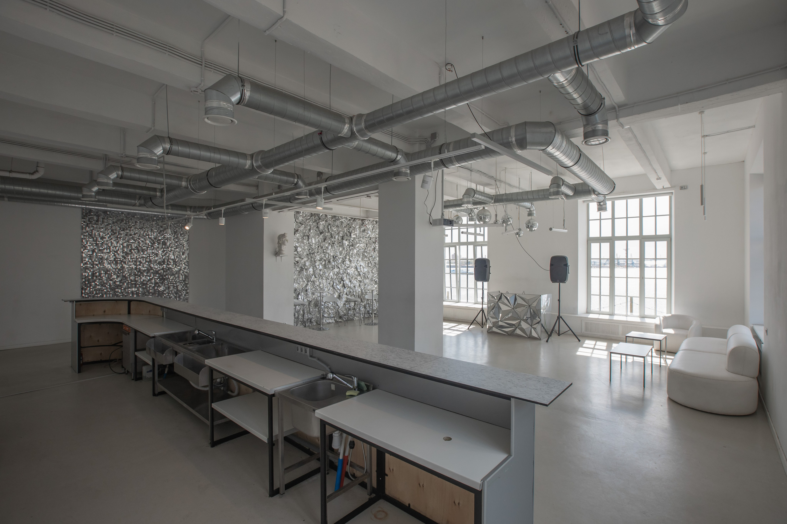 Кожевенная, 34А. Аренда лофта в СПб для мероприятий