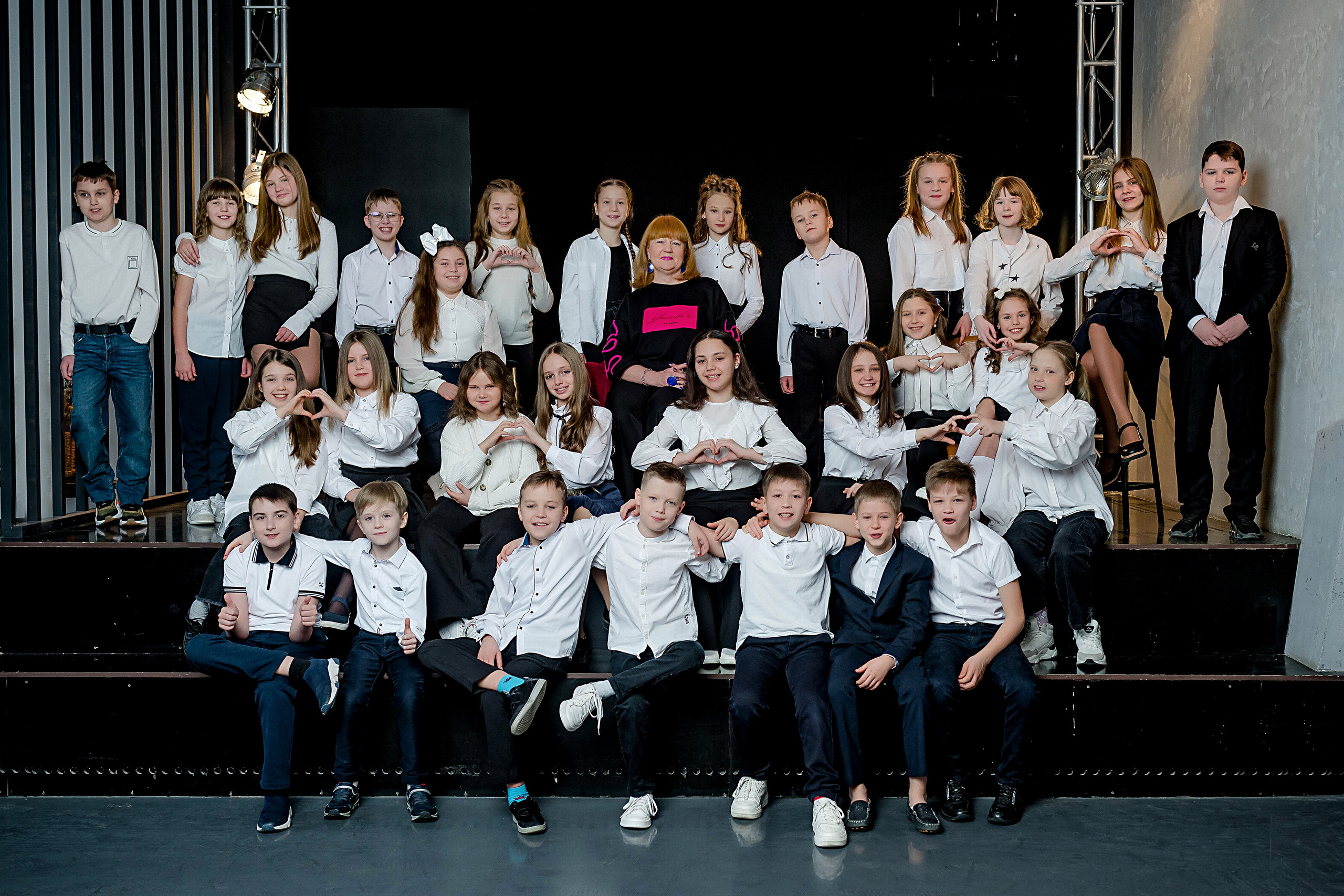 Фотосессия Гимназия 76 Класс 4А. Современные Выпускные Альбомы в Ростове-на-Дону