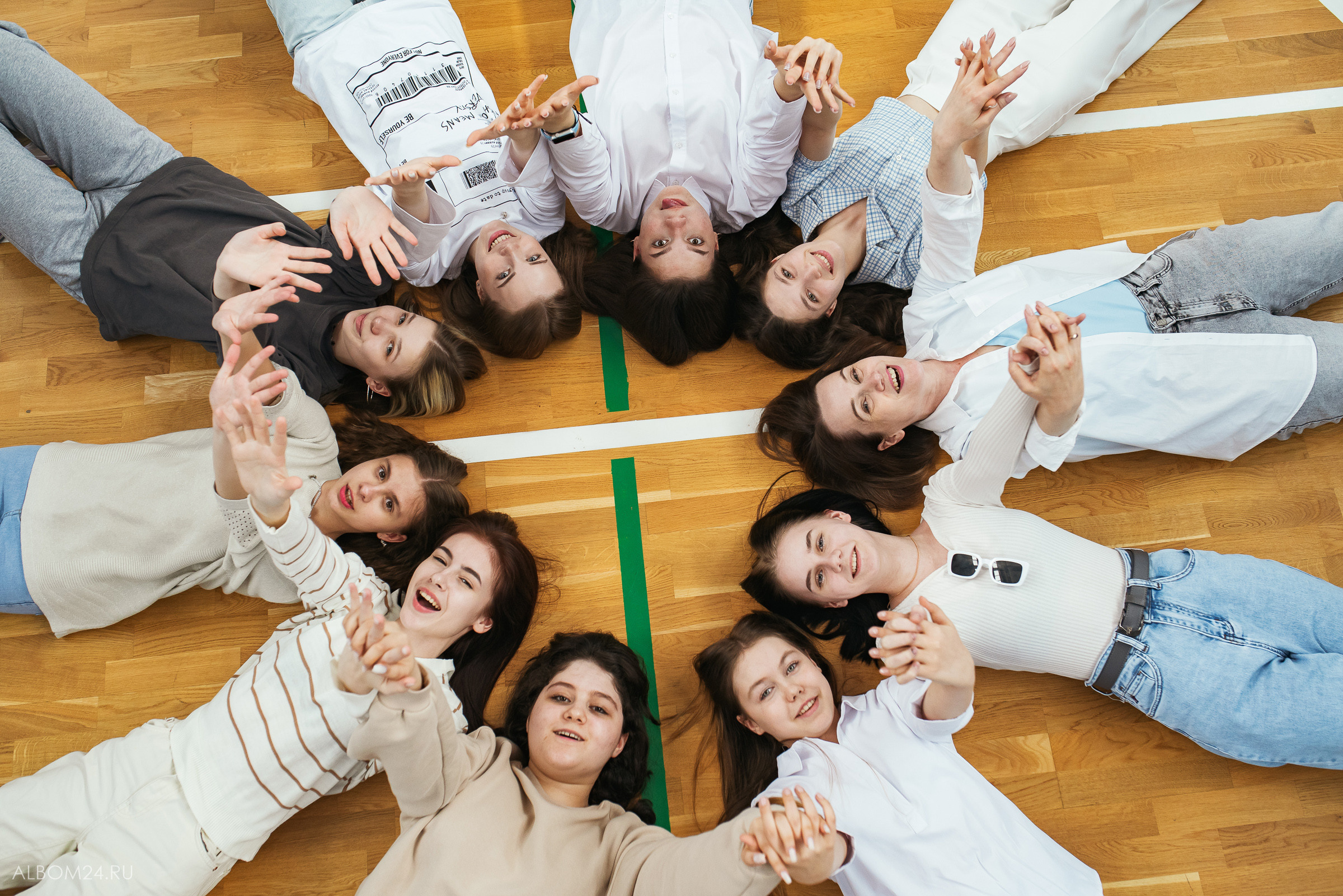 Съемка на выпускной альбом Солонцовская школа 9В. Выпускные альбомы и фотосъемка в Красноярске