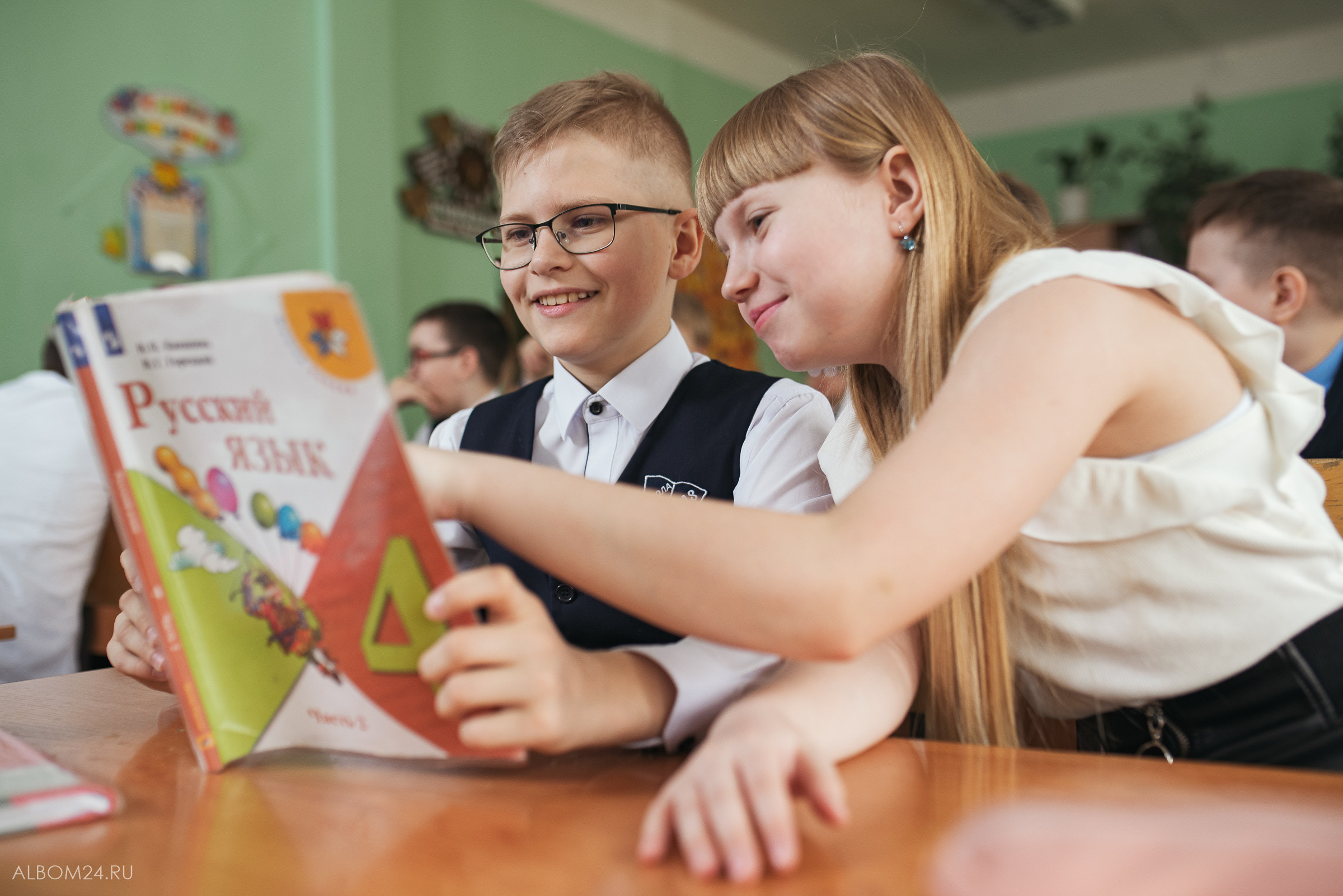 Съемка на выпускной альбом Школа № 148, 4В. Выпускные альбомы и фотосъемка в Красноярске